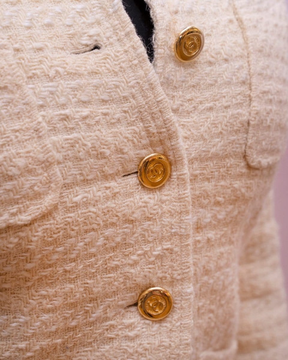 11. Lp x christos Chanel Boutique Pale Yellow Tweed Blazer Jacket - ASL2315