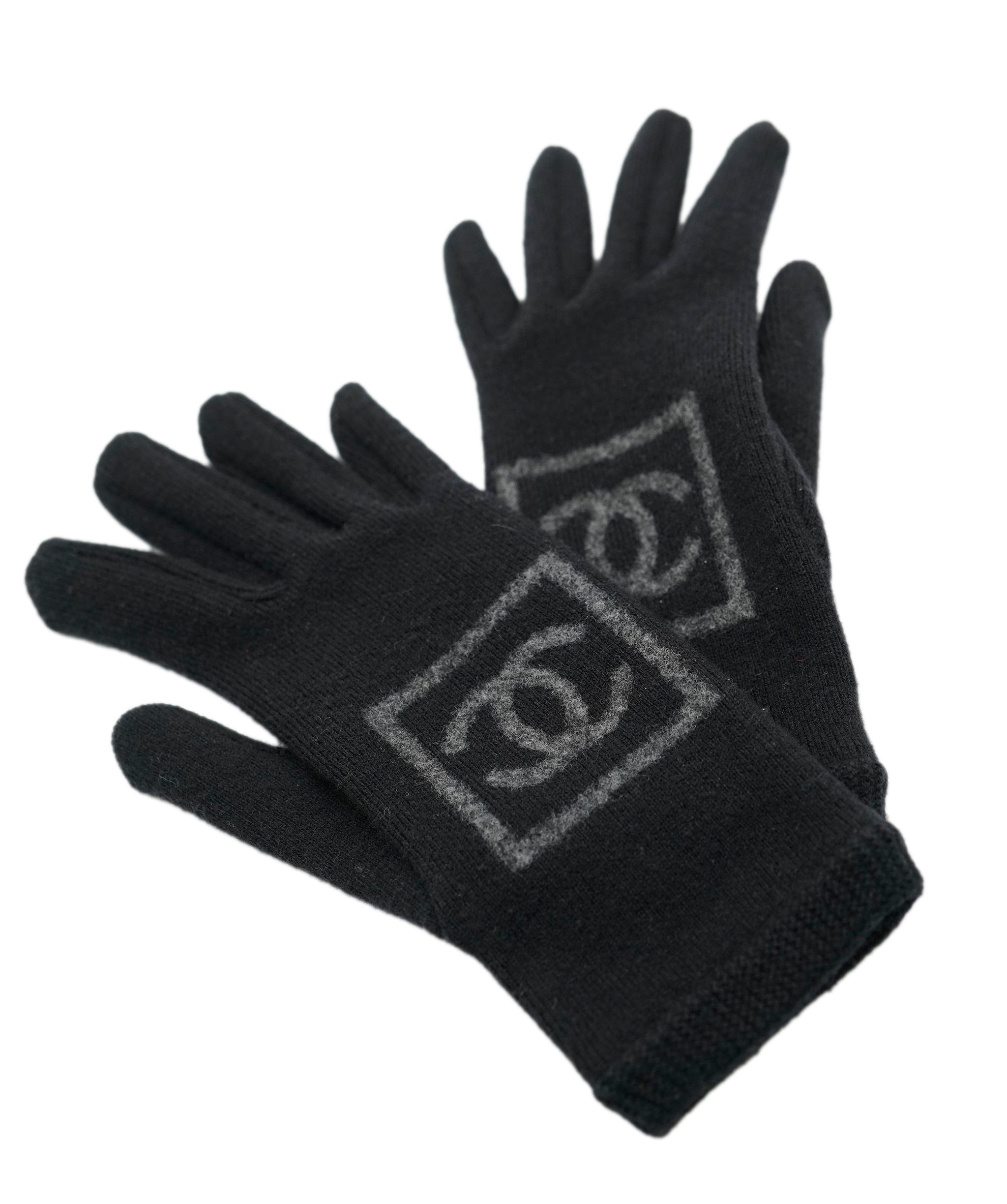 Chanel Chanel 08A CC Knit Gloves ASL10014