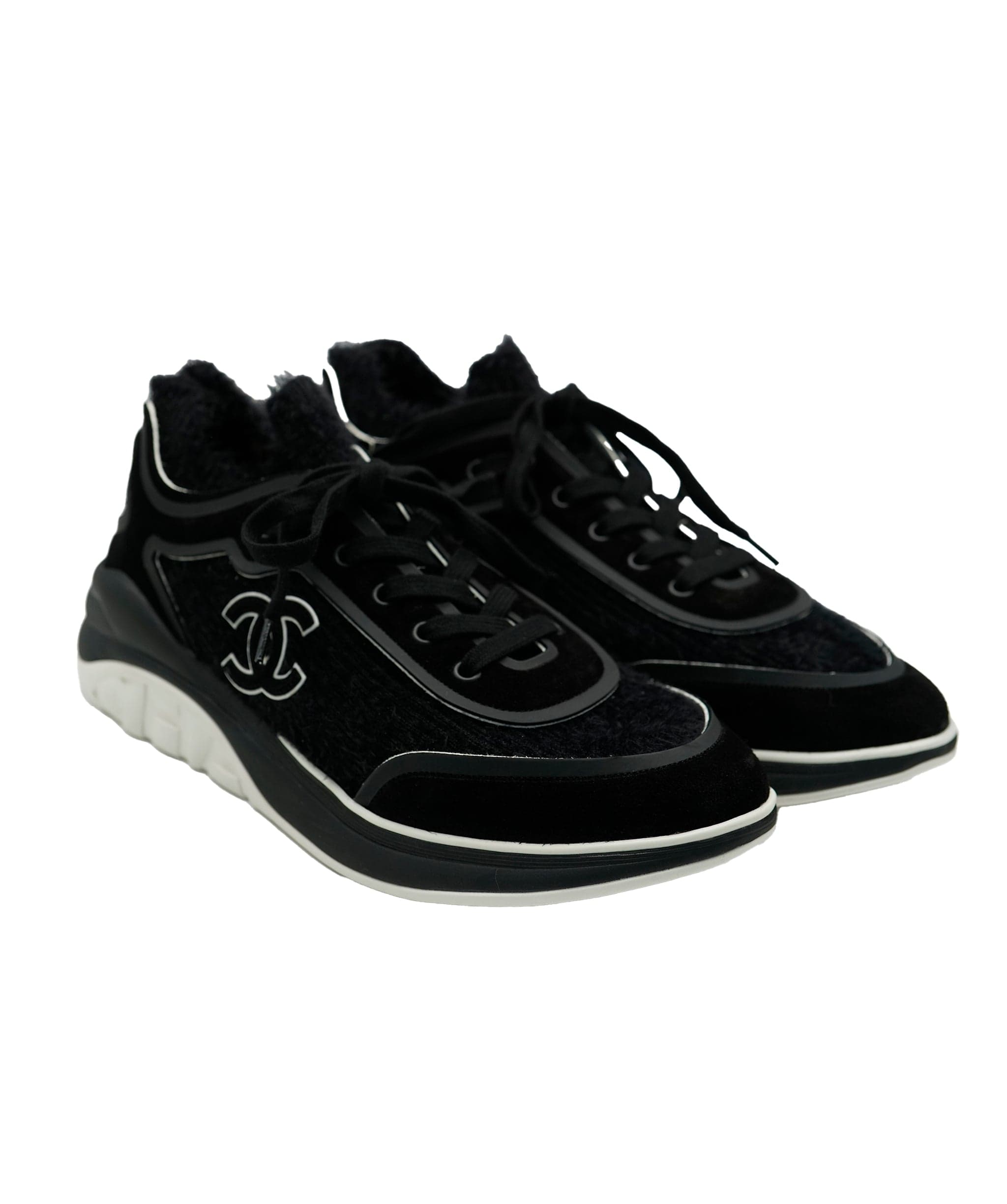 Chanel Chanel 19B Black Fabric Calfskin CC Sneakers ABC0267