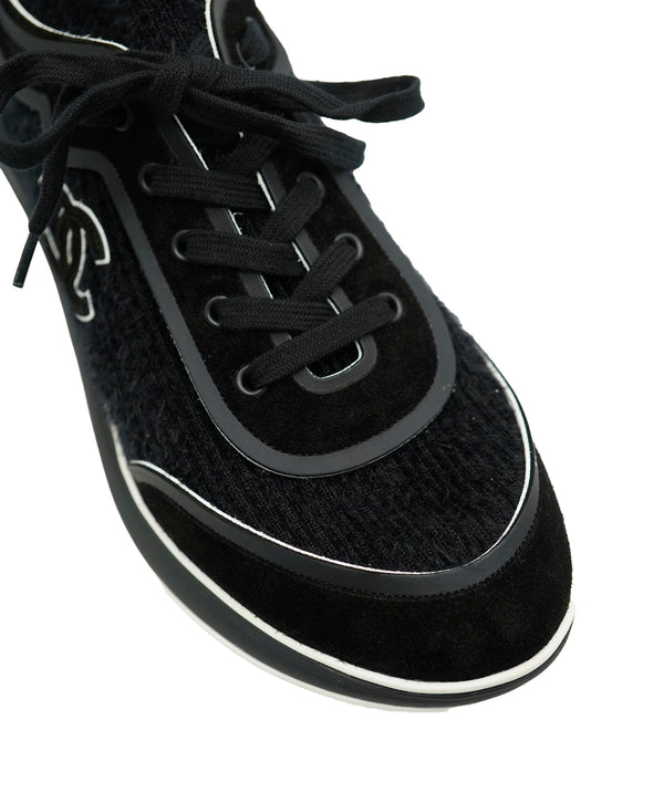 Chanel Chanel 19B Black Fabric Calfskin CC Sneakers ABC0267