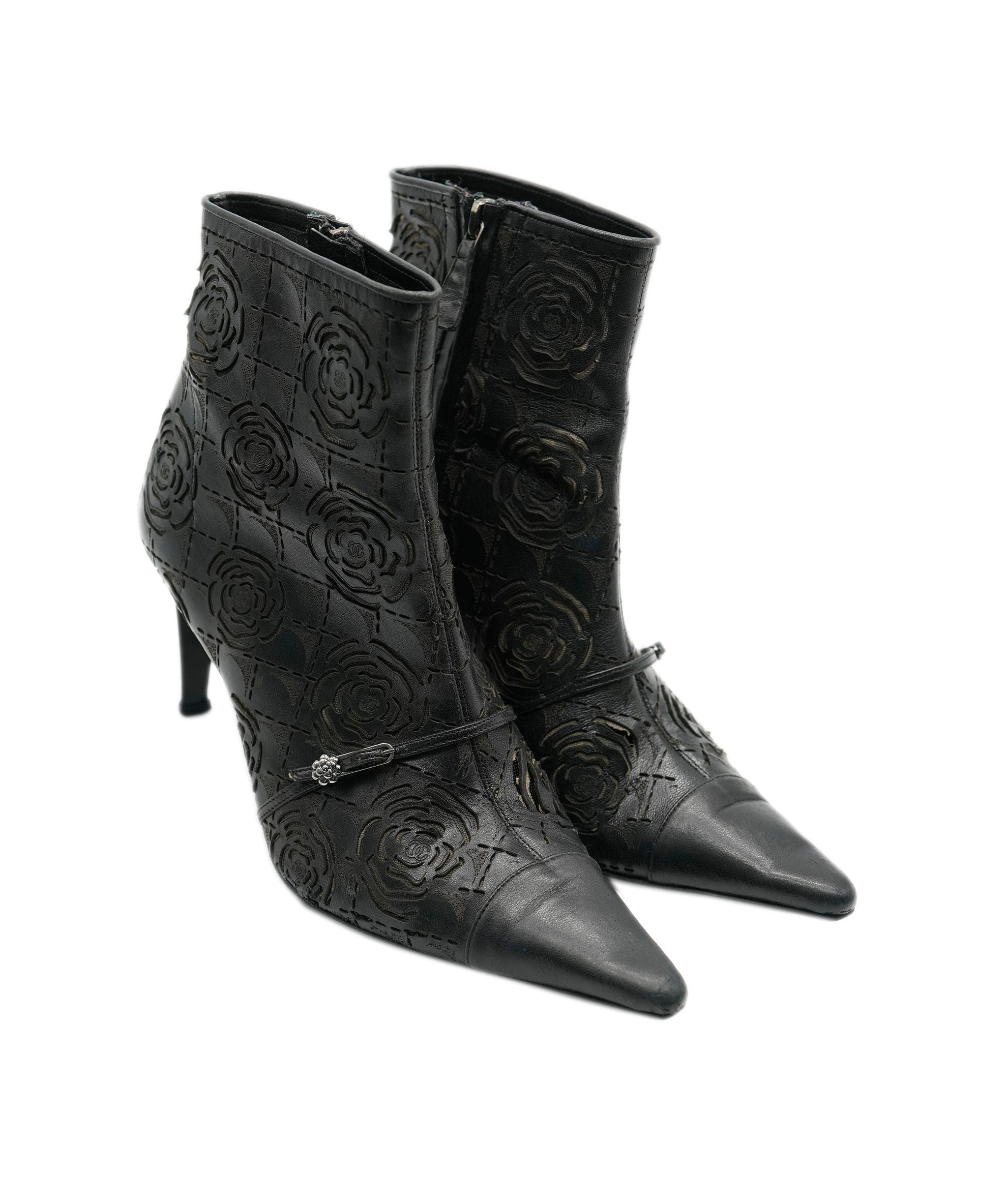 Chanel Chanel black camellia flower boots, size 36  AJC0518