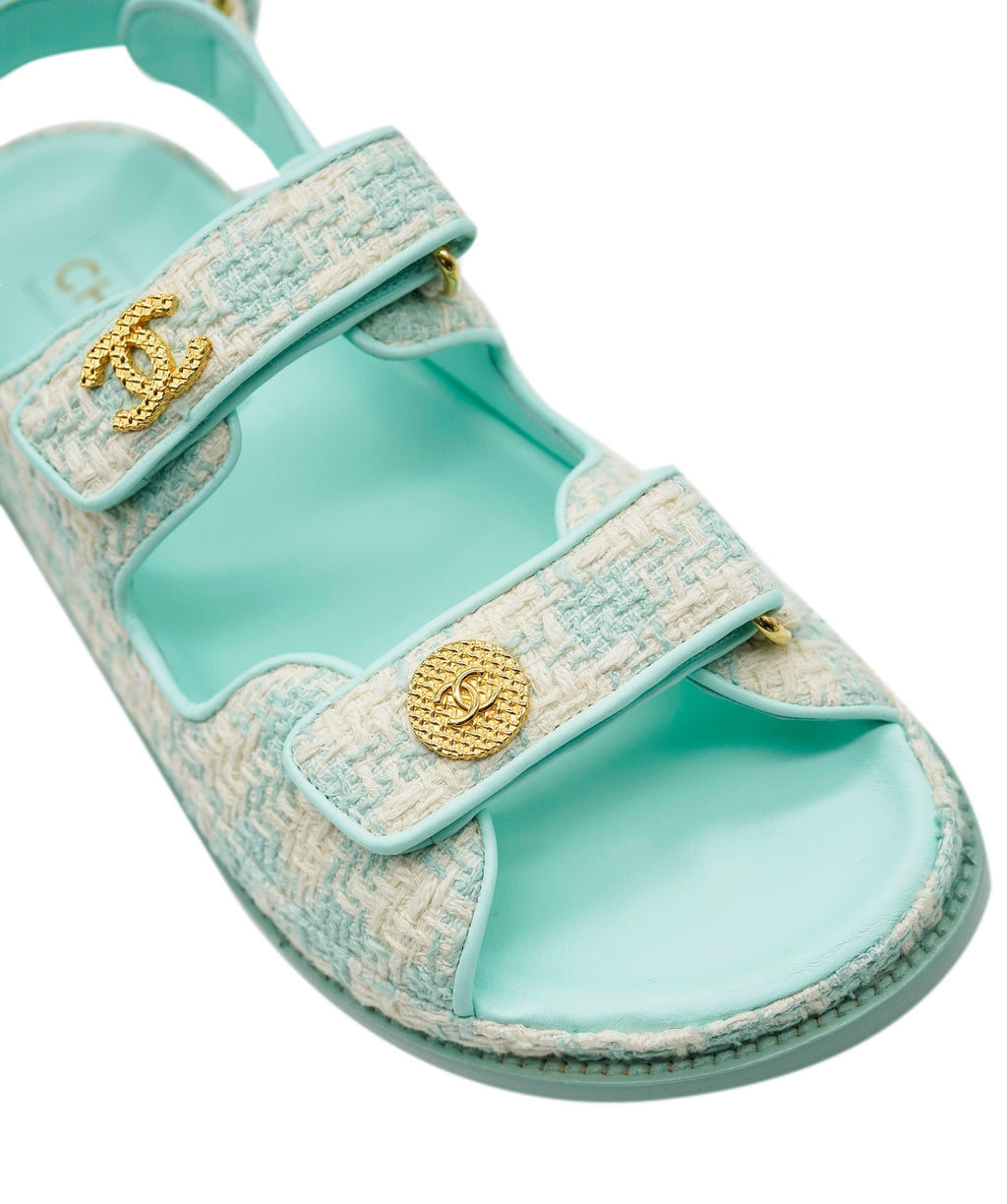 Tiffany blue flip store flops