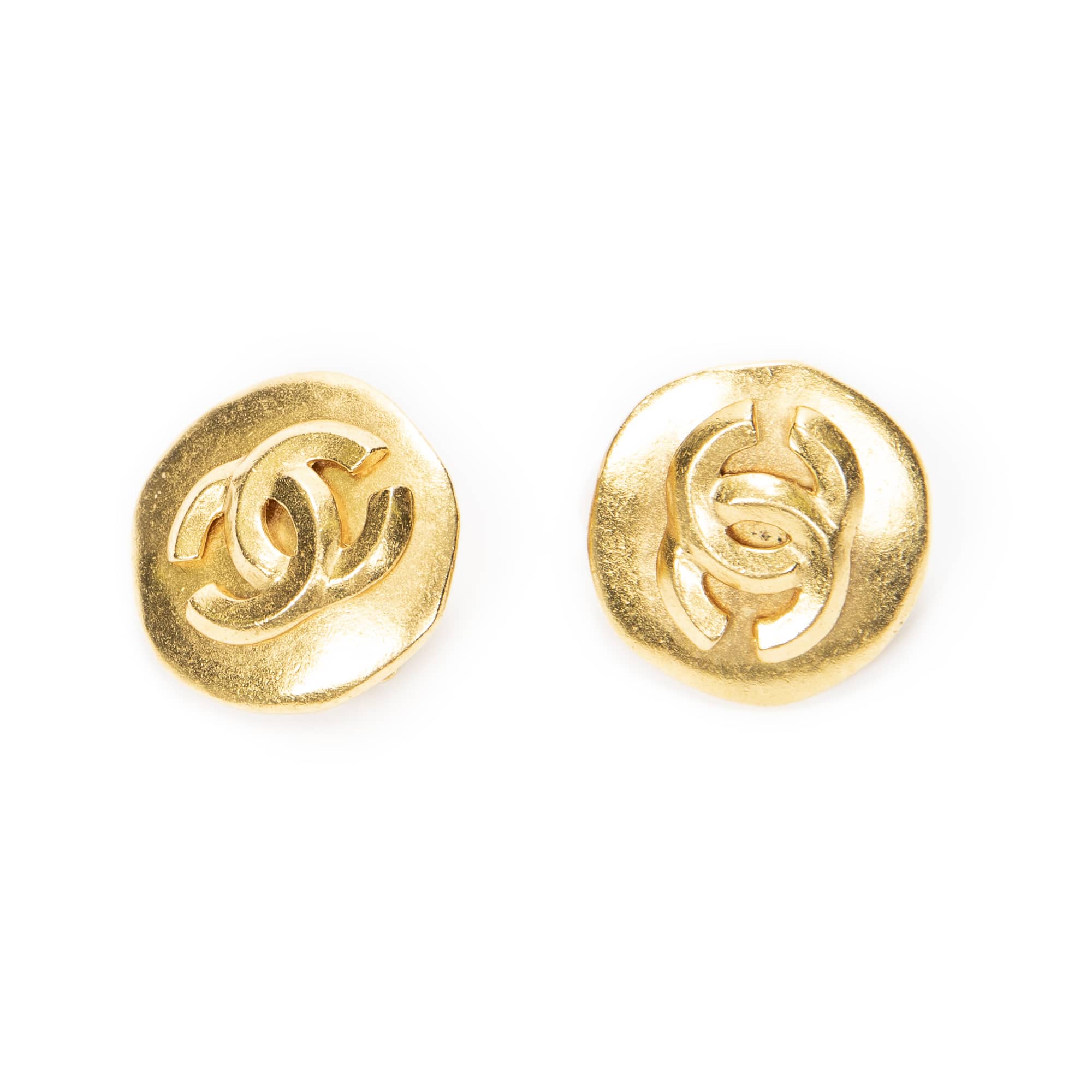 Chanel Chanel Gold Stainless Steel without Nickel CC Round Clip On Earrings ABC7088