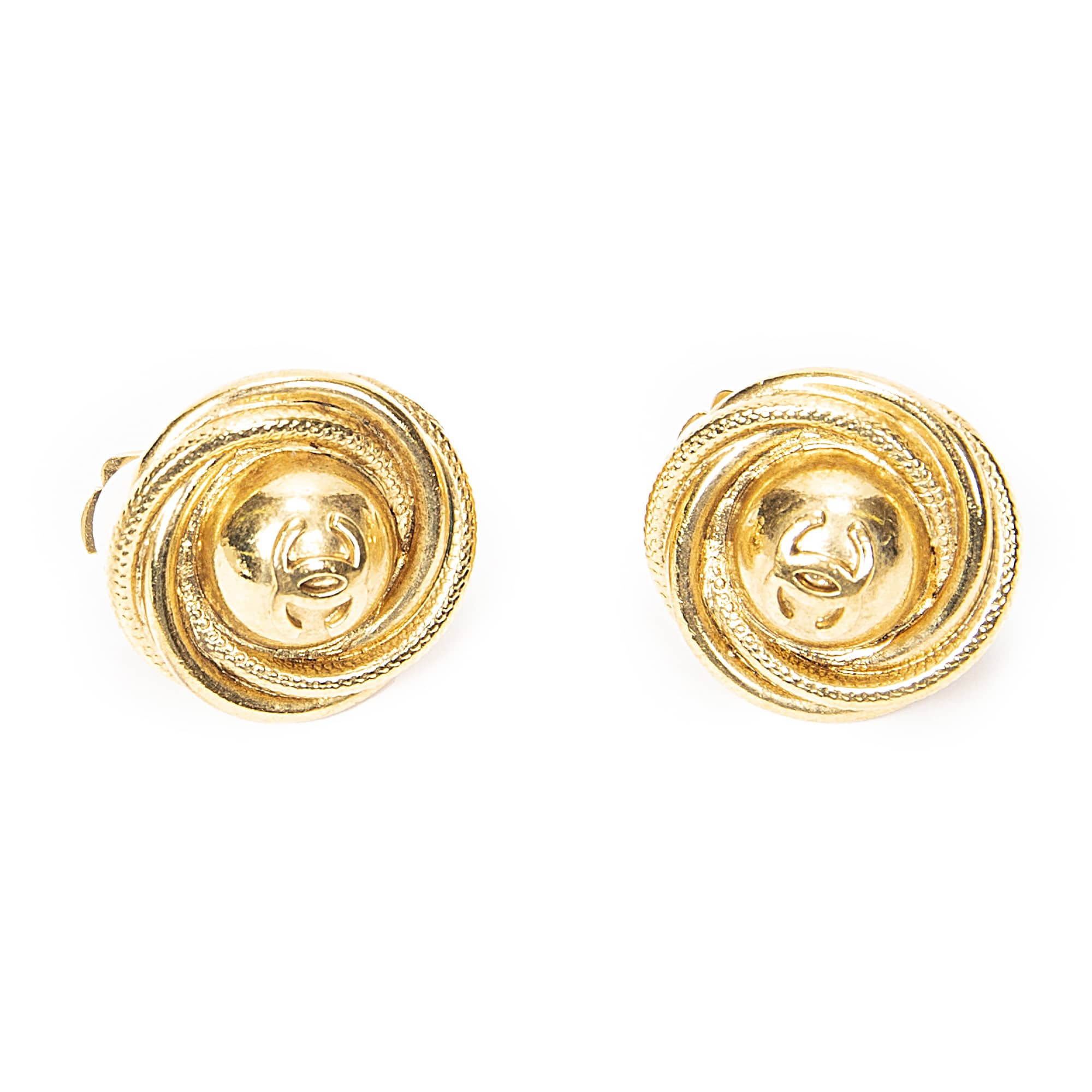 Chanel Chanel Gold Stainless Steel without Nickel CC Round Swirl Clip On Earrings ABC6570
