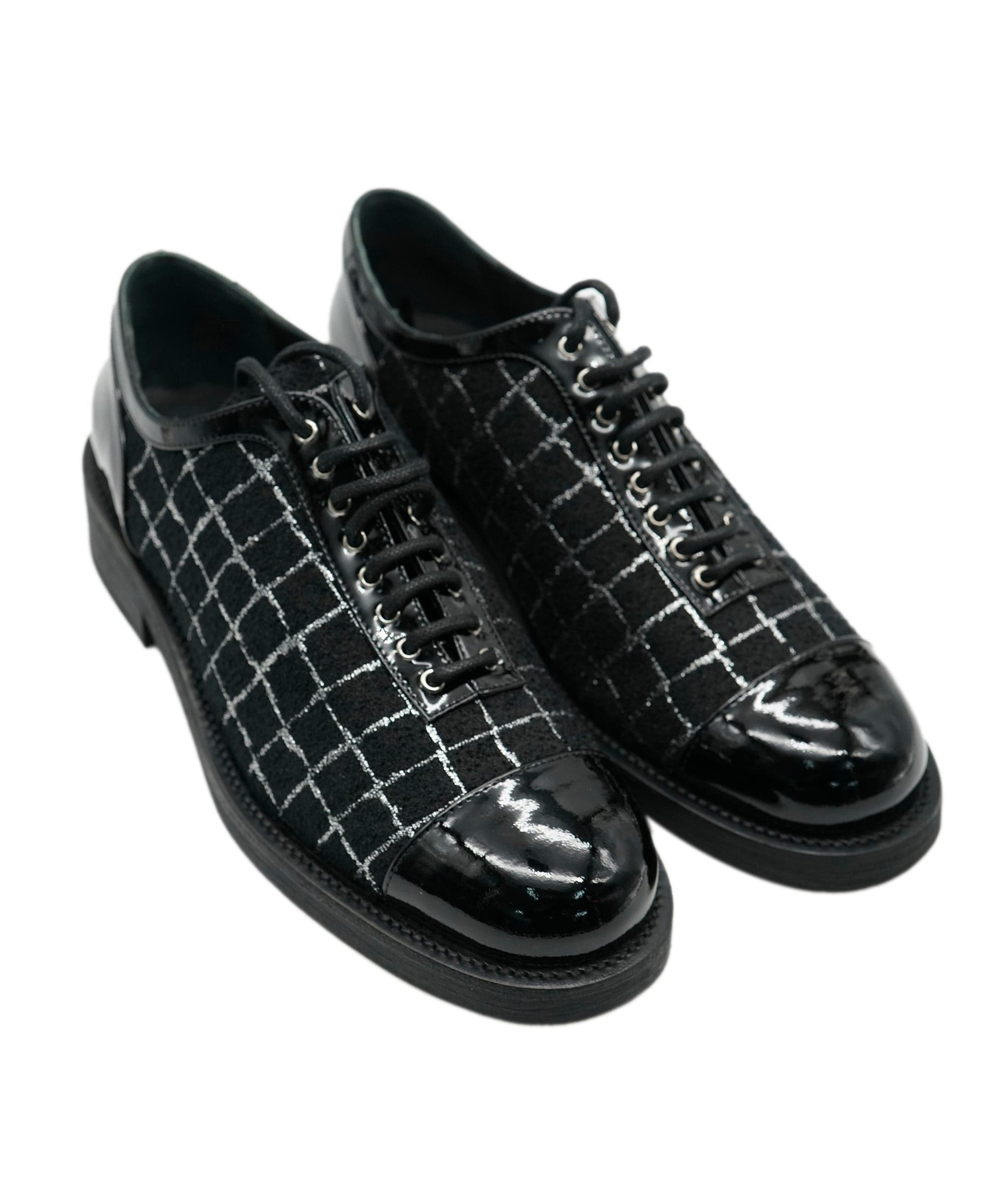 Chanel Chanel Black Patent CC Smart Loafers 38.5 ALC1133
