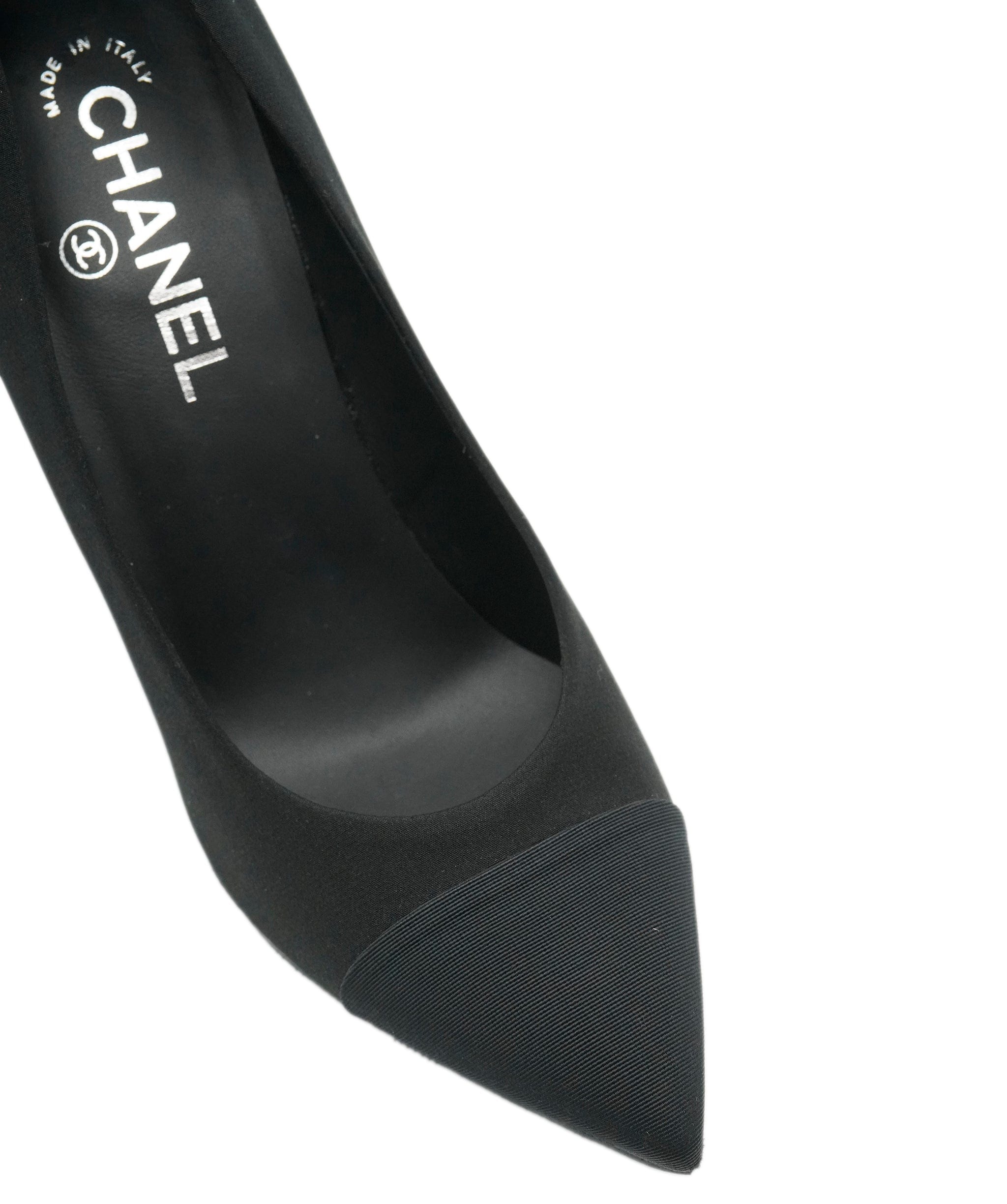 Chanel Chanel black pearl pointed heels size 38 - AJC0663