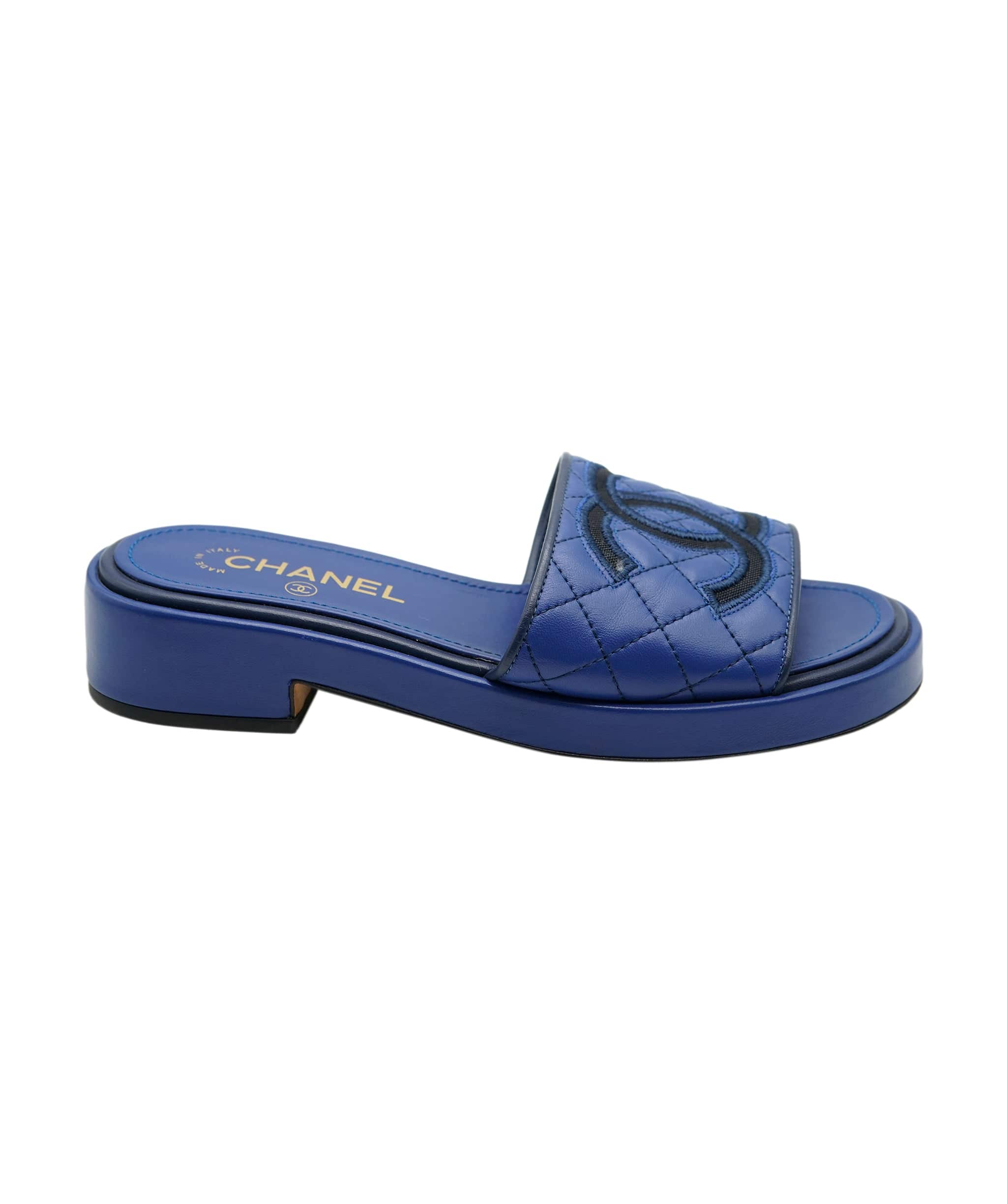 Chanel Chanel blue sliders with dustbags size 38 - AJC0505