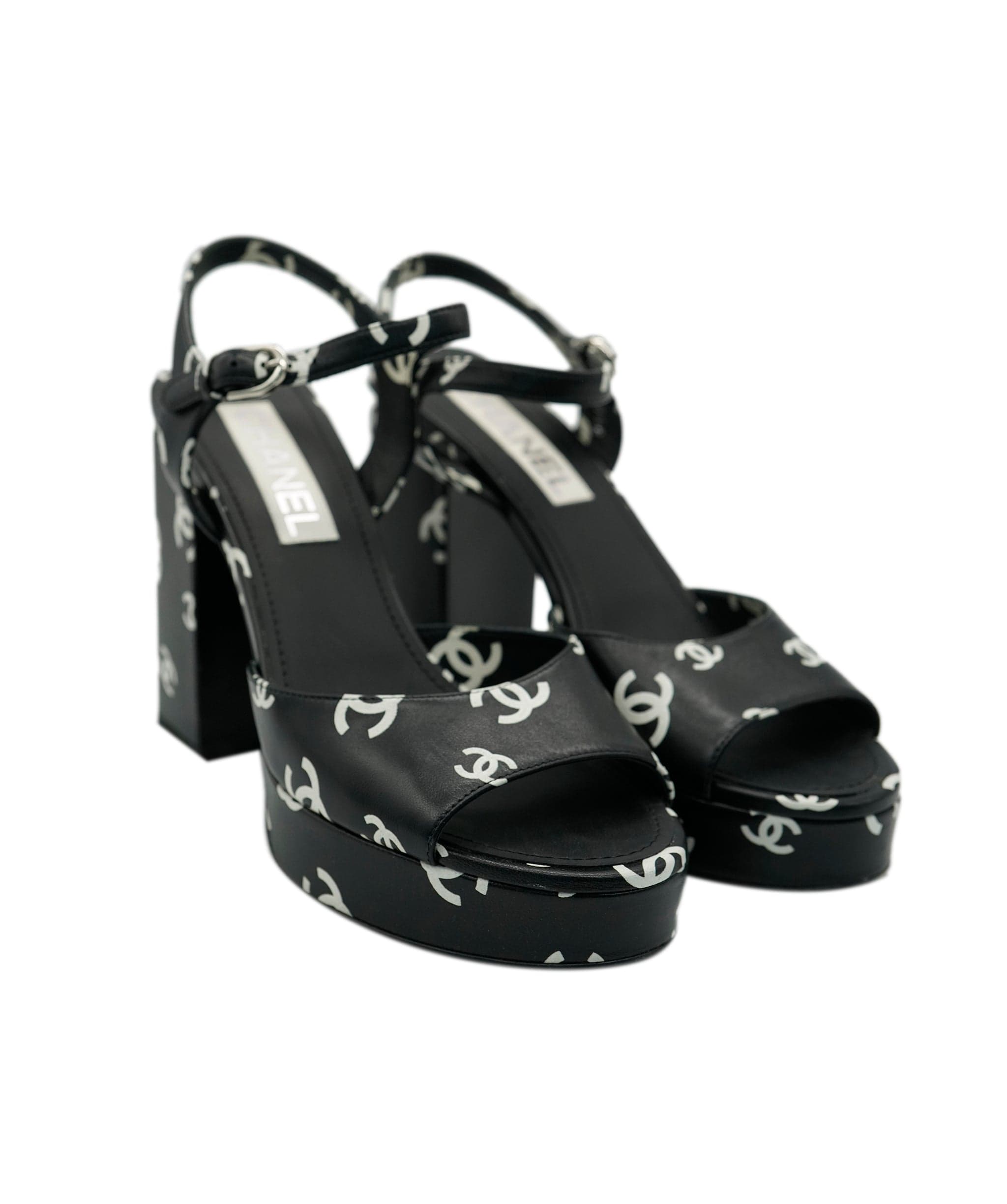 Chanel Chanel Logo Black & White Heels - DXBS2967