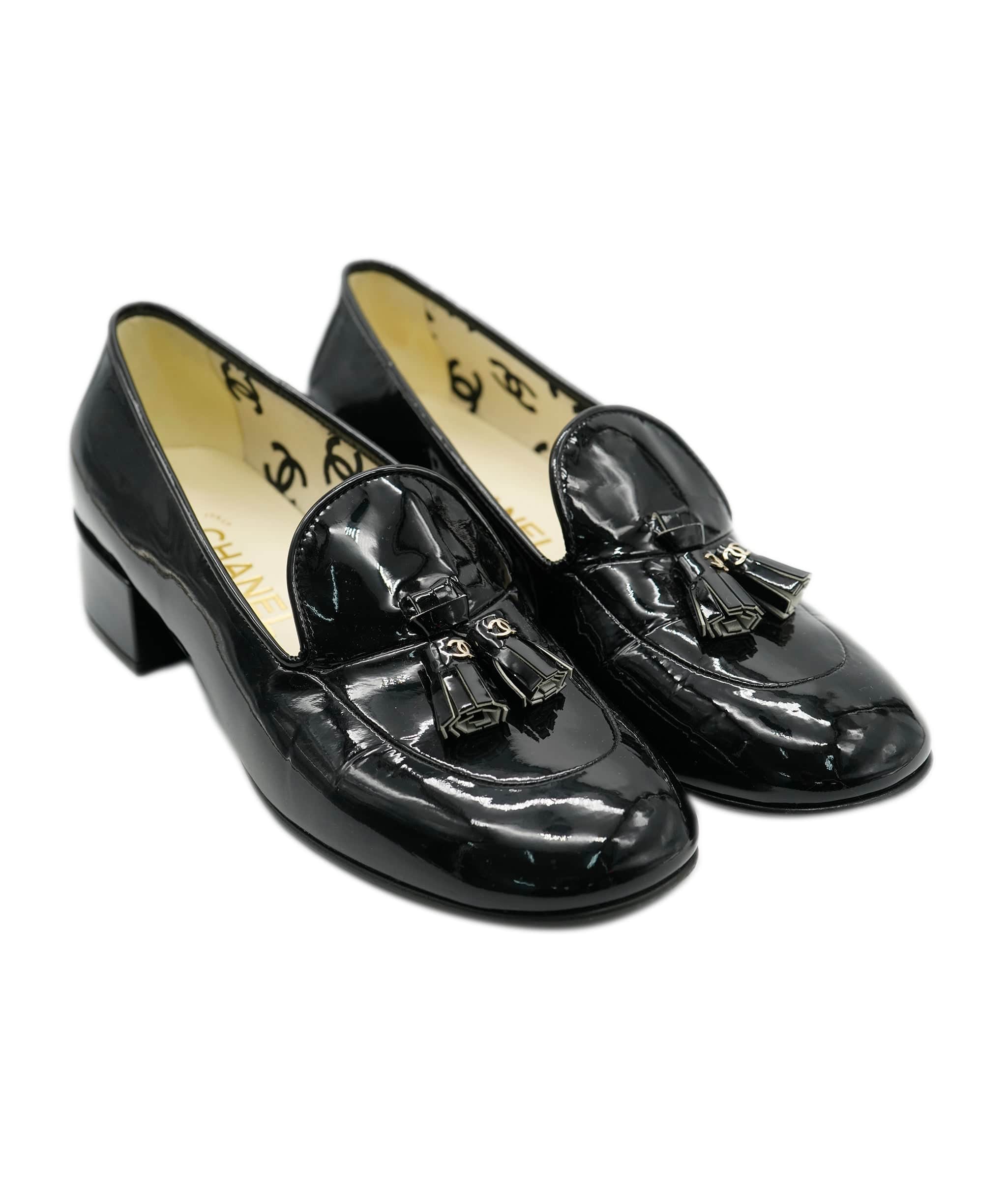 Chanel Chanel Patent Loafers with Tassel  ALC1252