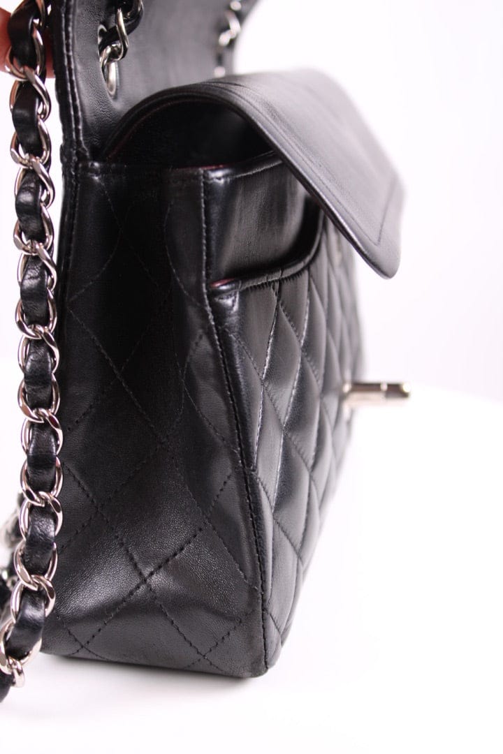Chanel Chanel Medium Classic Double Flap Black Medium