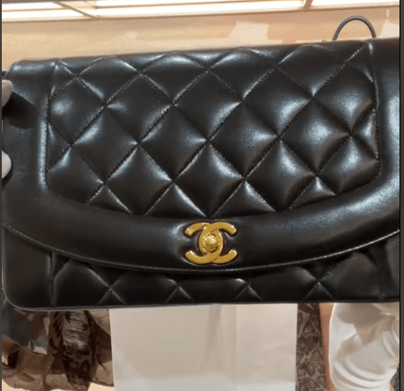 Chanel Chanel Medium Diana Flap Bag with GHW - Original Full Set