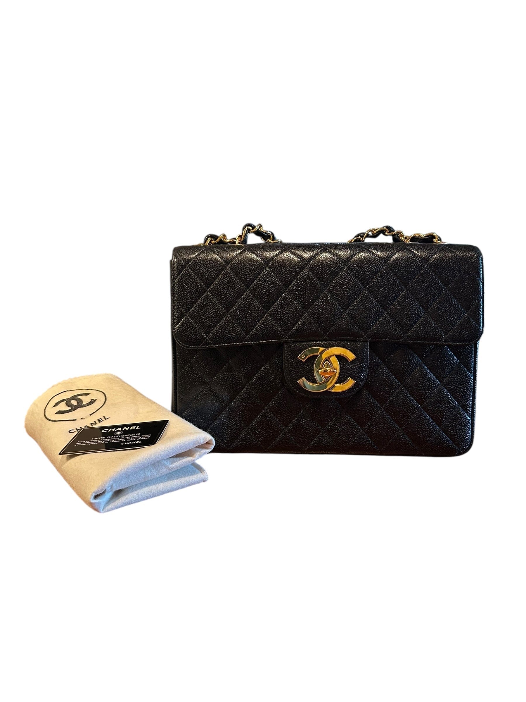 Chanel Chanel Vintage Jumbo Classic Single Flap Caviar Bag with the large CC Turnlock - Full Set