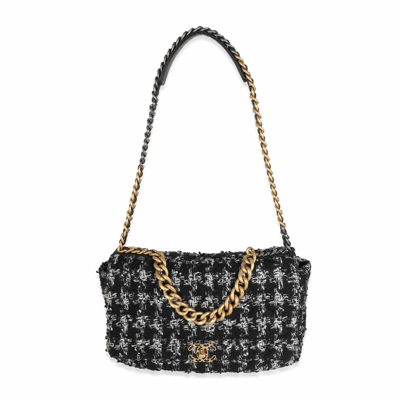 Chanel 19 tweed handbag Chanel Black in Tweed - 10593104