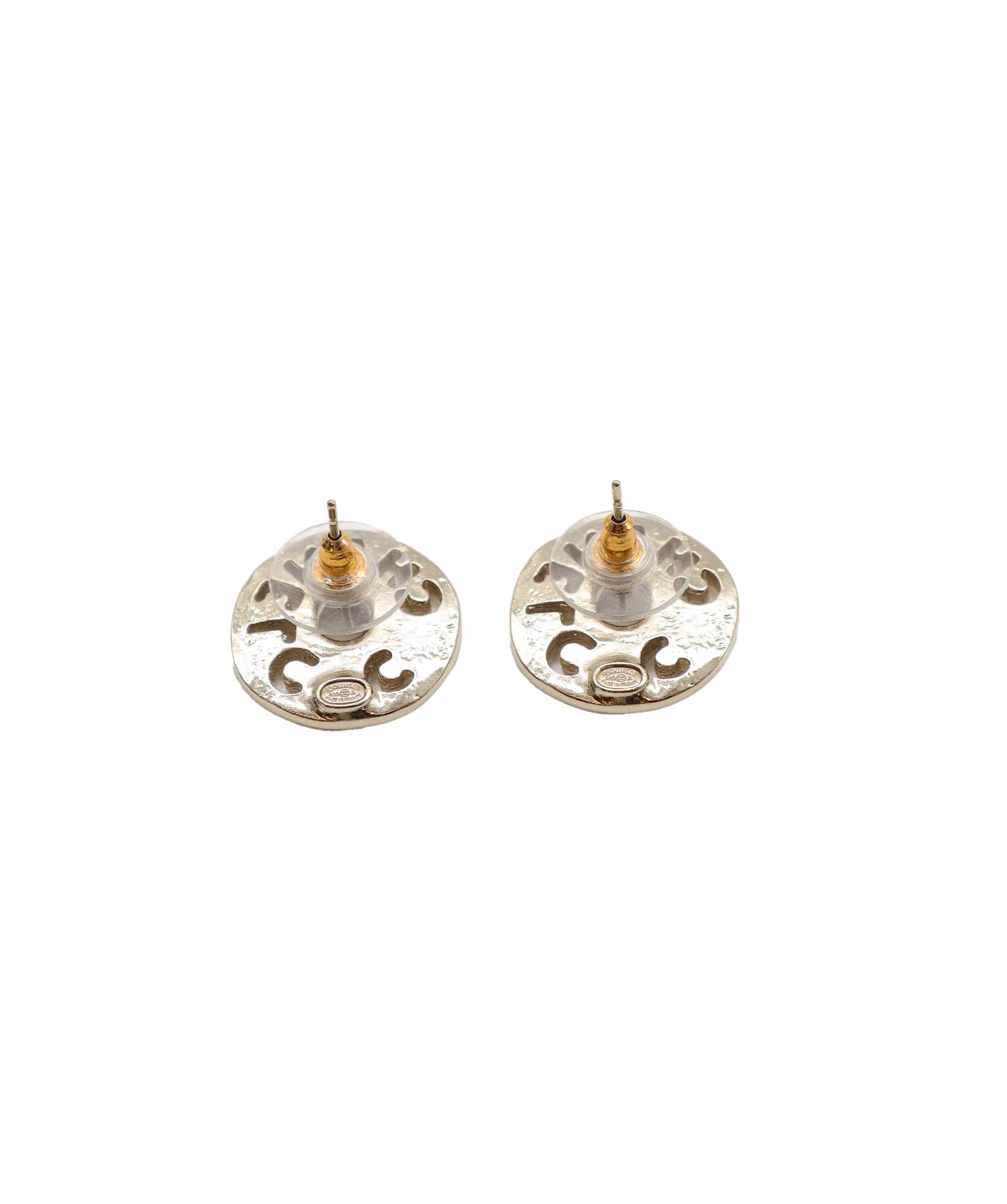 Chanel Chanel 19A Cutout detail stud earrings - DXBS1481