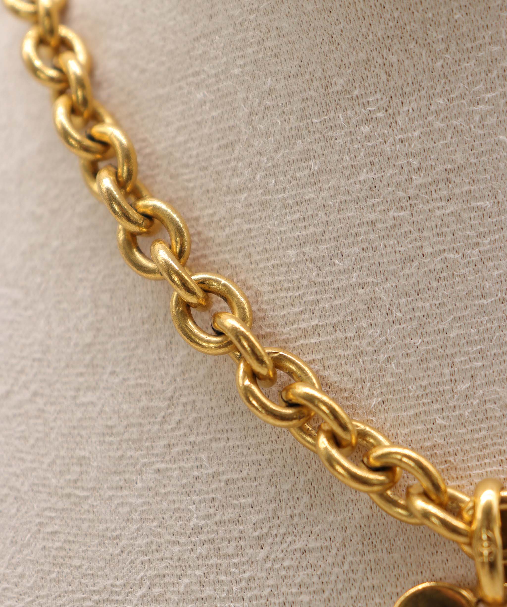 Chanel Chanel 24k Gold 1995 Floral CC Pendant Belt / Necklace AGC2881