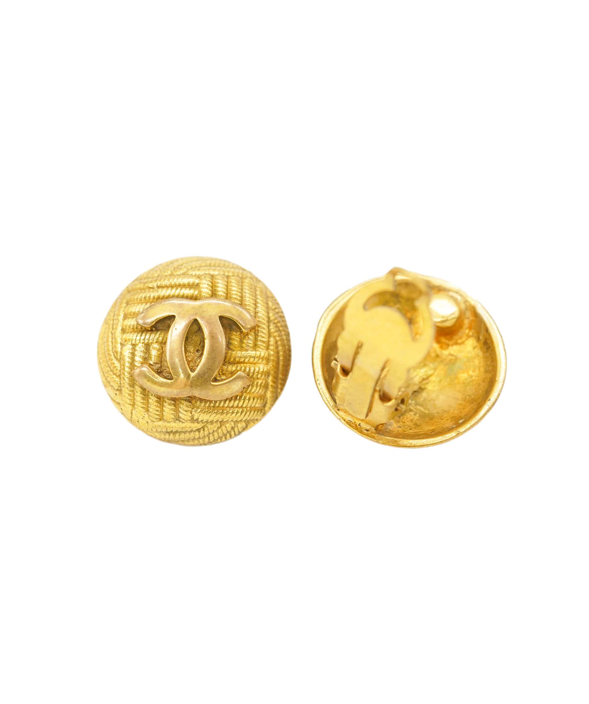 Chanel Chanel 24kt Gold CC Clip On Earrings  ALC2610