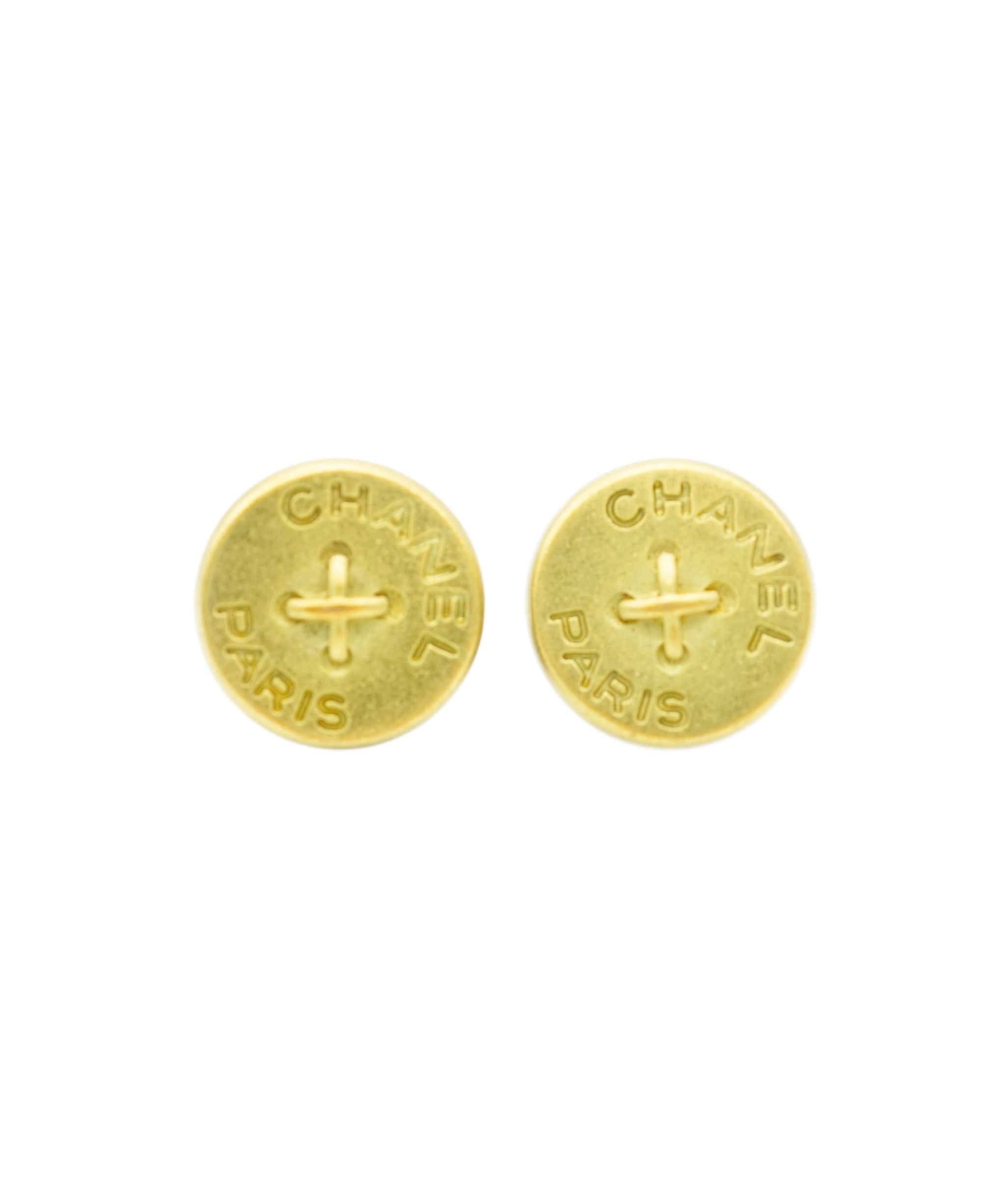 Chanel CHANEL EARRINGS ROGO BUTTON MATTEGOLD ACCESSORY 90271859	
 DBXS3620