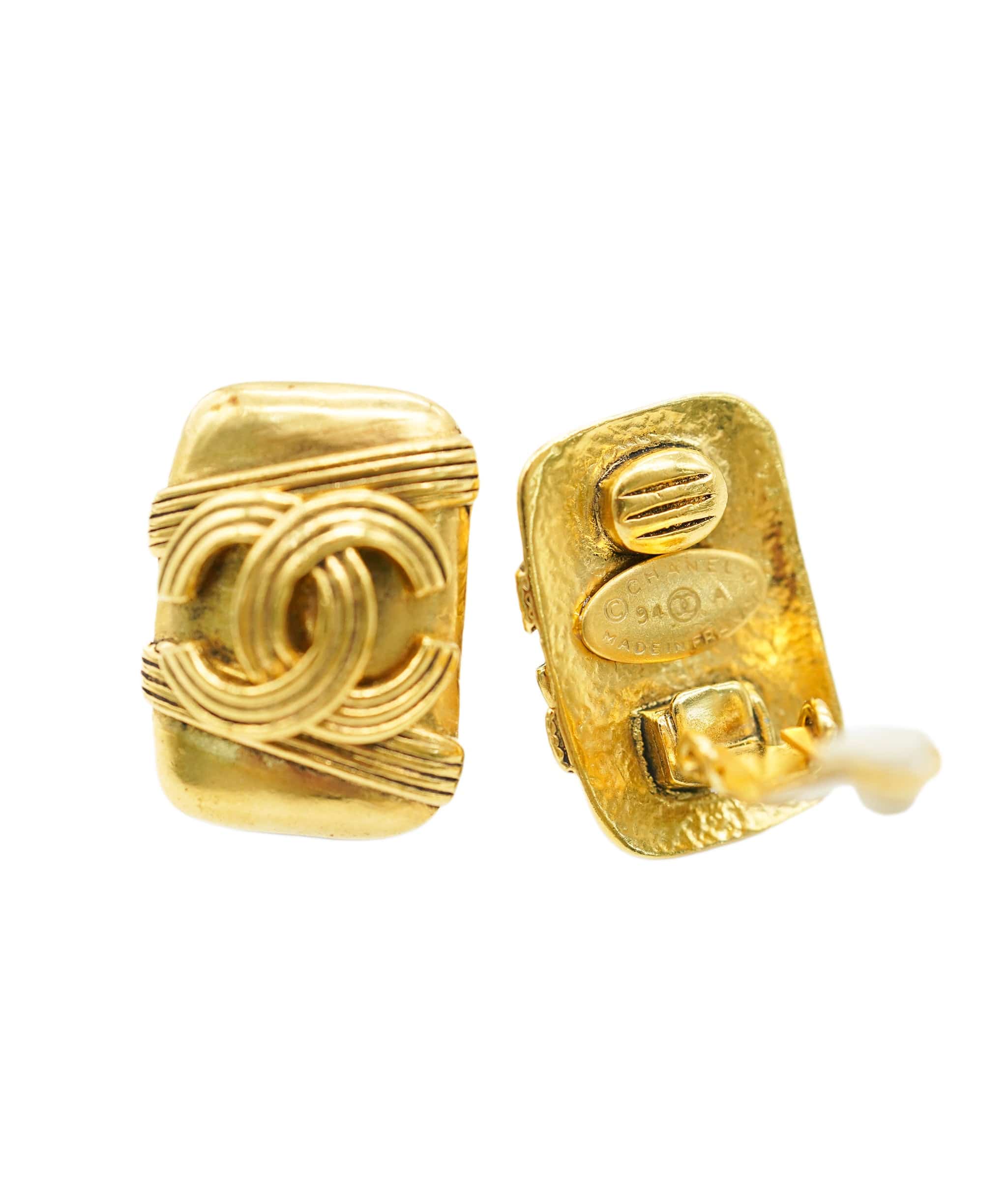 Chanel CHANEL EARRINGS SQUARE GOLD ACCESSORY 90271776	DBXS3625