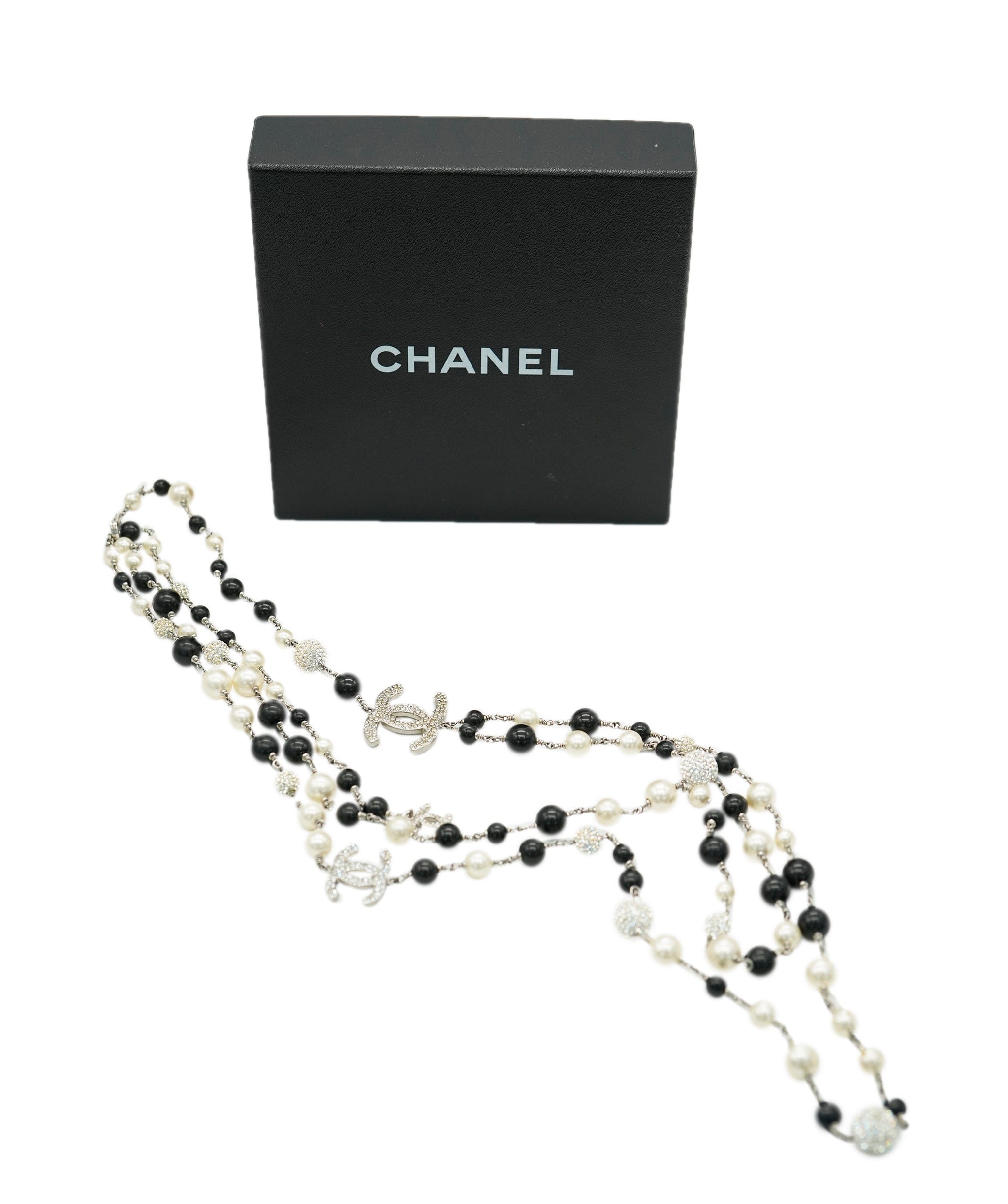 Chanel Chanel pearl and diamante belt/ necklace - AJC0731