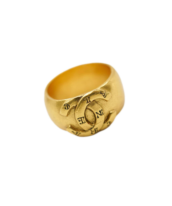 Chanel CHANEL THICK CC RING WITH INITIALS INSIDE CC UKL1407