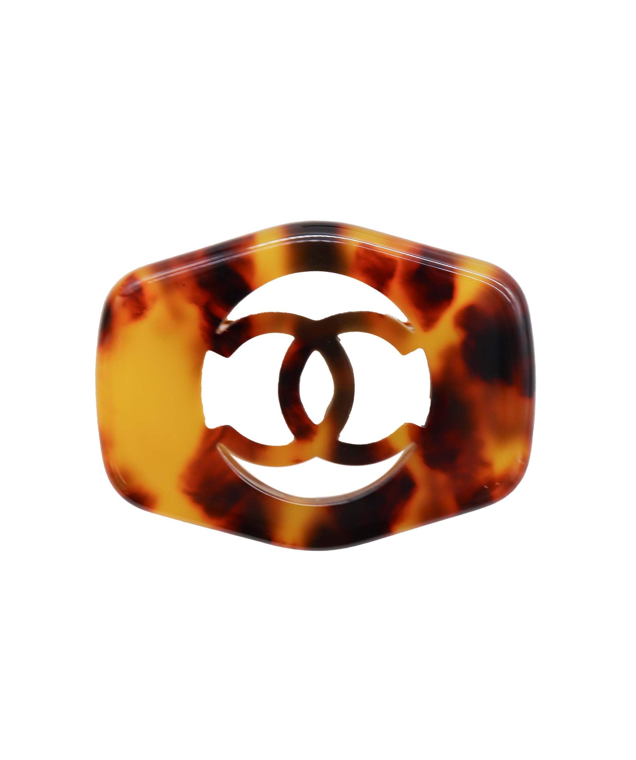 Chanel chanel tortorise shell brooch  DXBS1546