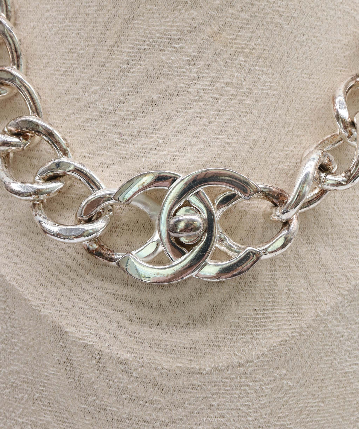 Chanel Silver Chanel Turnlock Choker DXBK0162