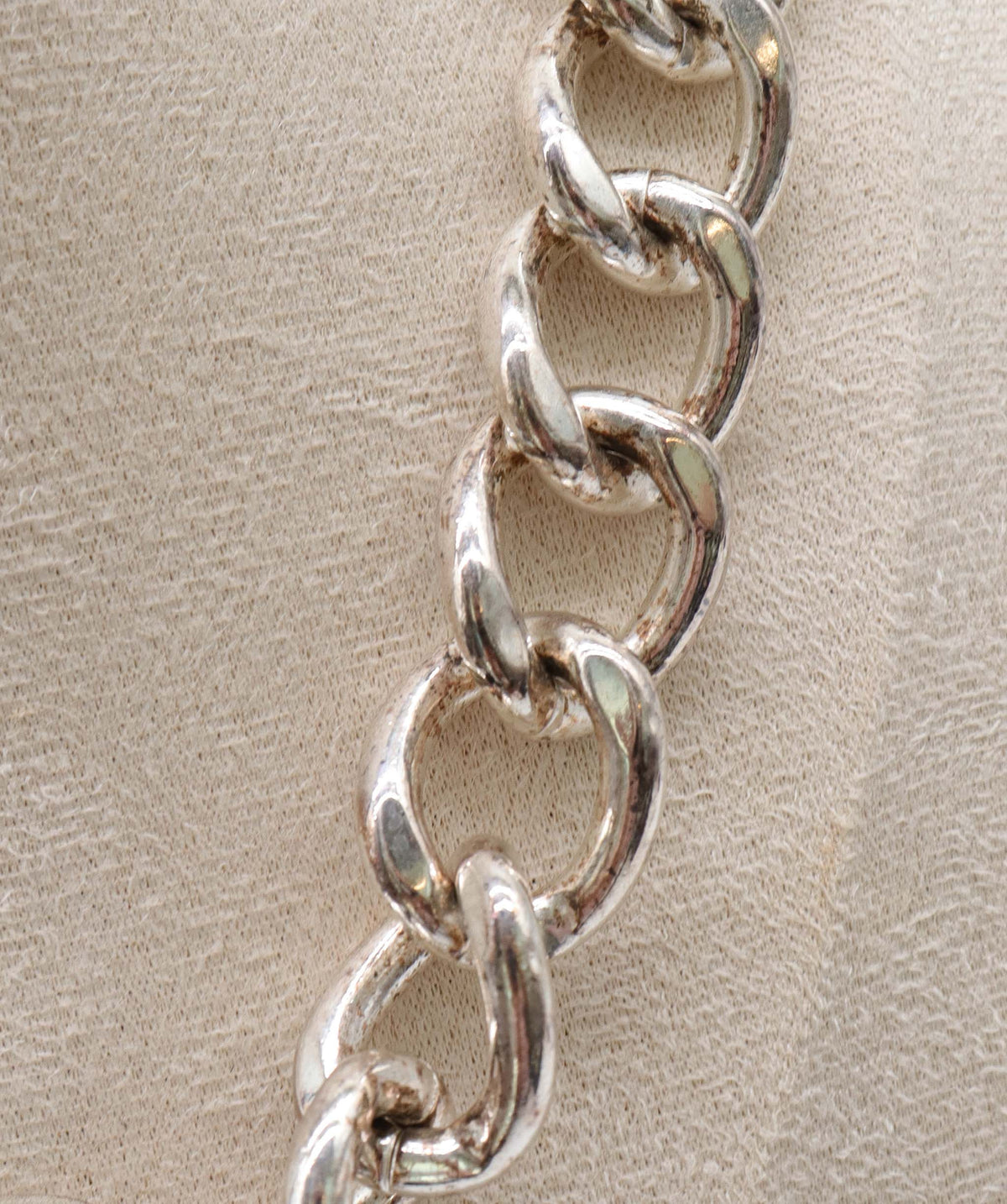 Chanel Silver Chanel Turnlock Choker DXBK0162
