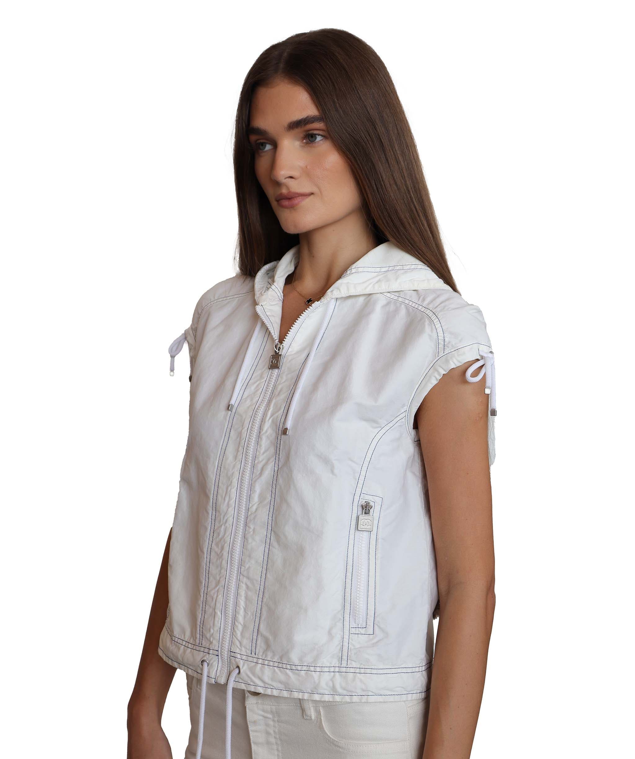 Chanel Chanel sport Camellia Logo Zipped Vest White Blue DXBS2028