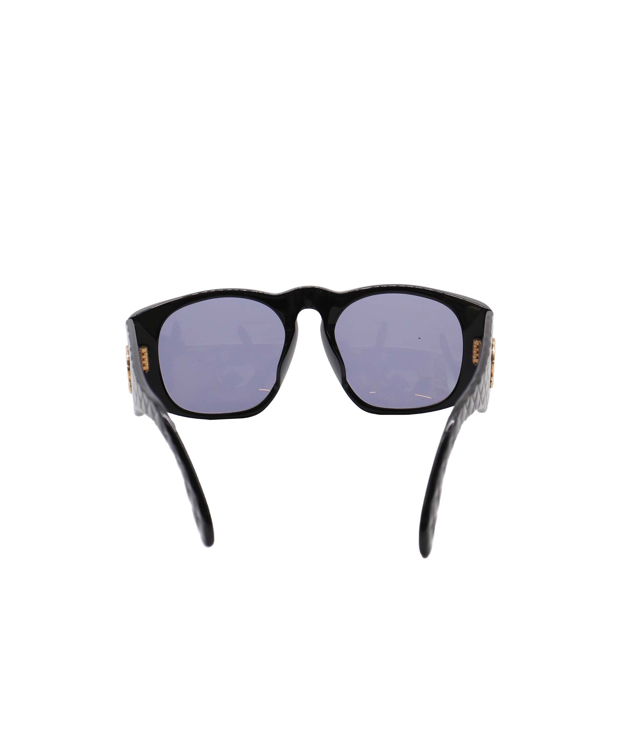 Chanel CHANEL Sunglasses plastic Black  DXBV0400