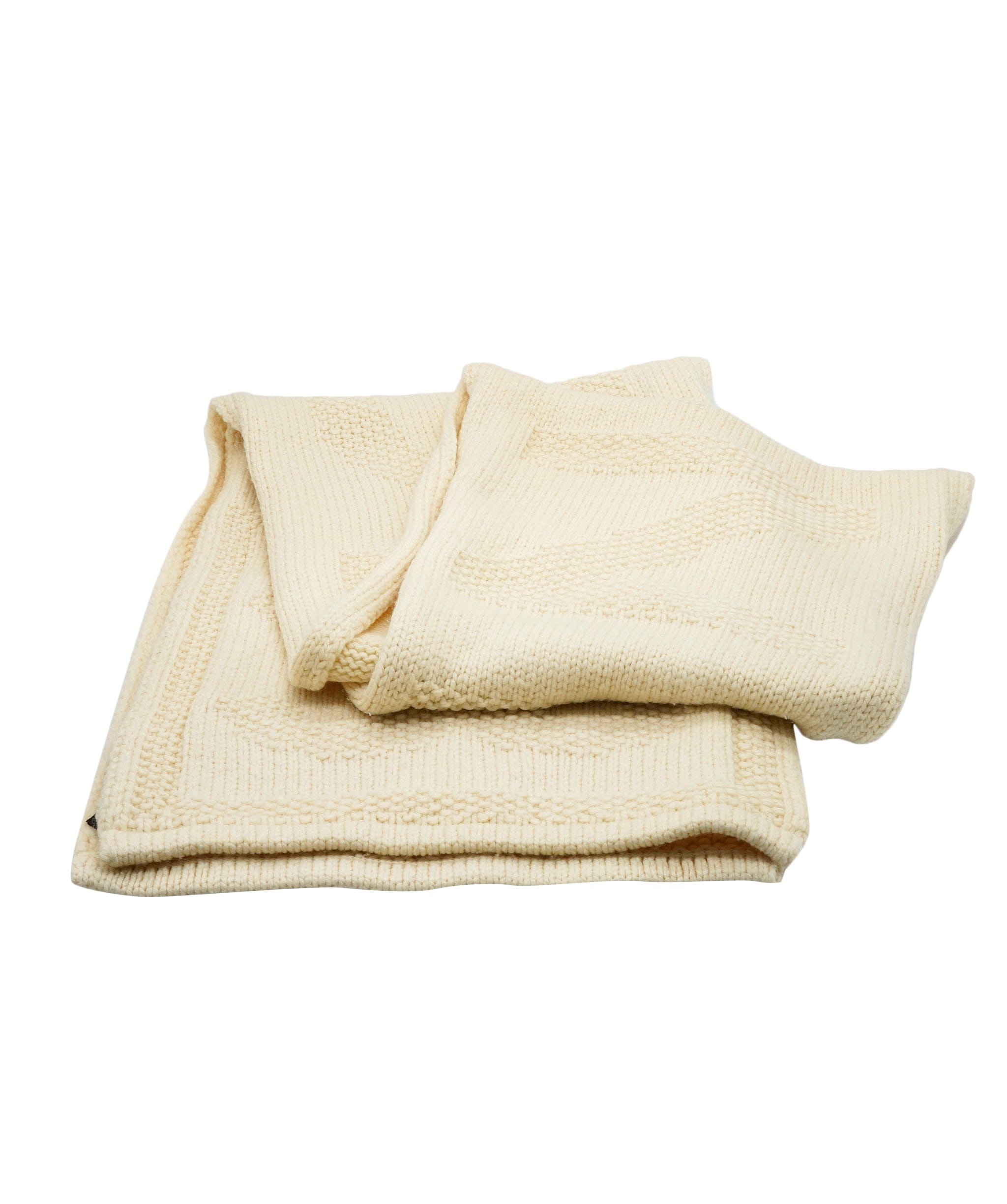 Chanel Chanel Beige Logo Knit Scarf  ALC2999