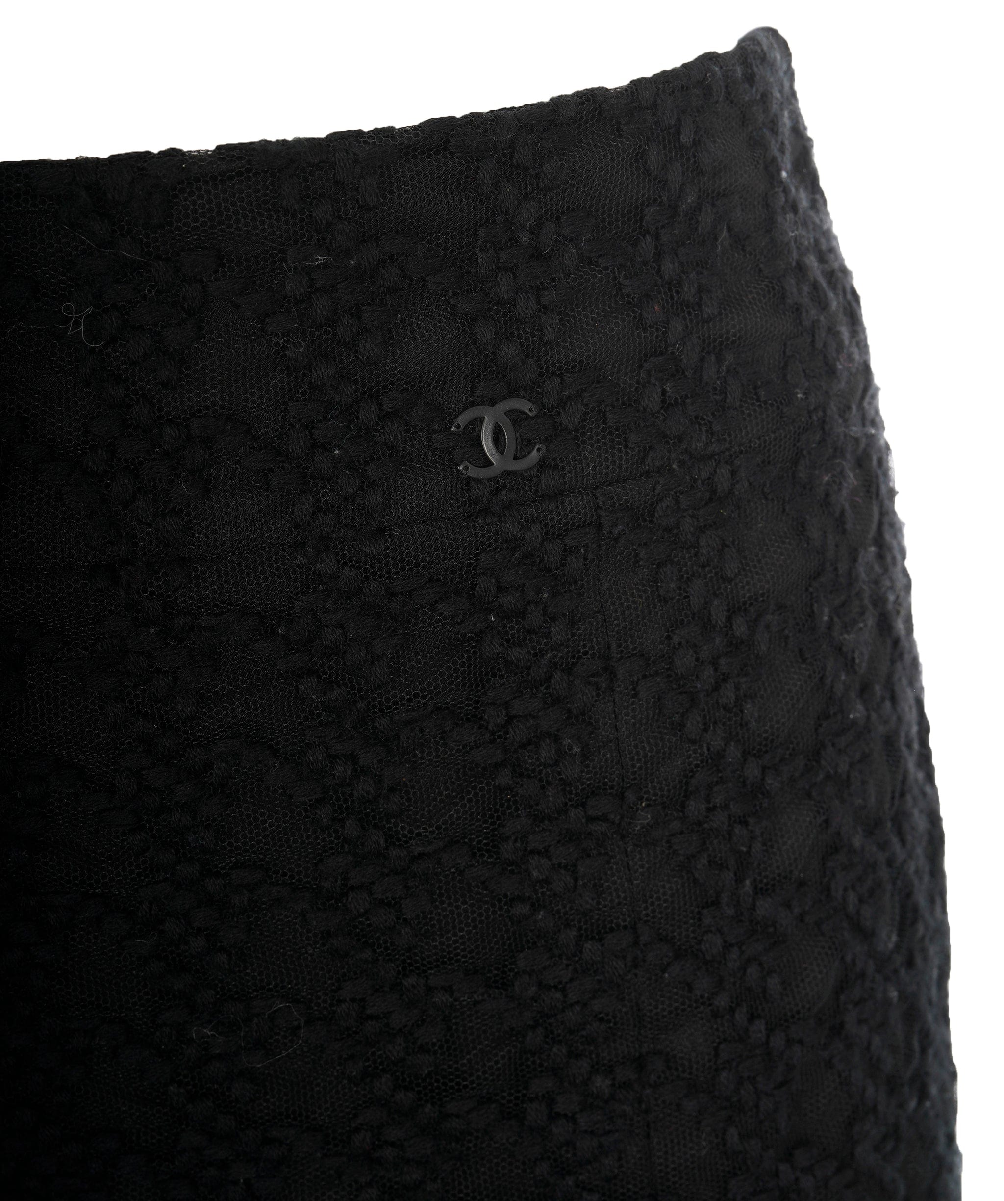 Chanel Chanel black lace skirt  AVL1447