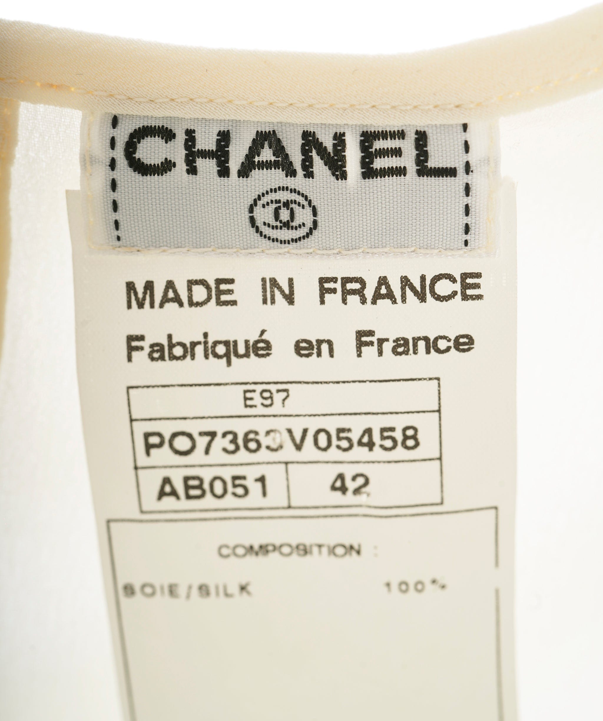 Chanel Chanel E97 CC Buttons Sleeveless Top Silk Cream ASL10442