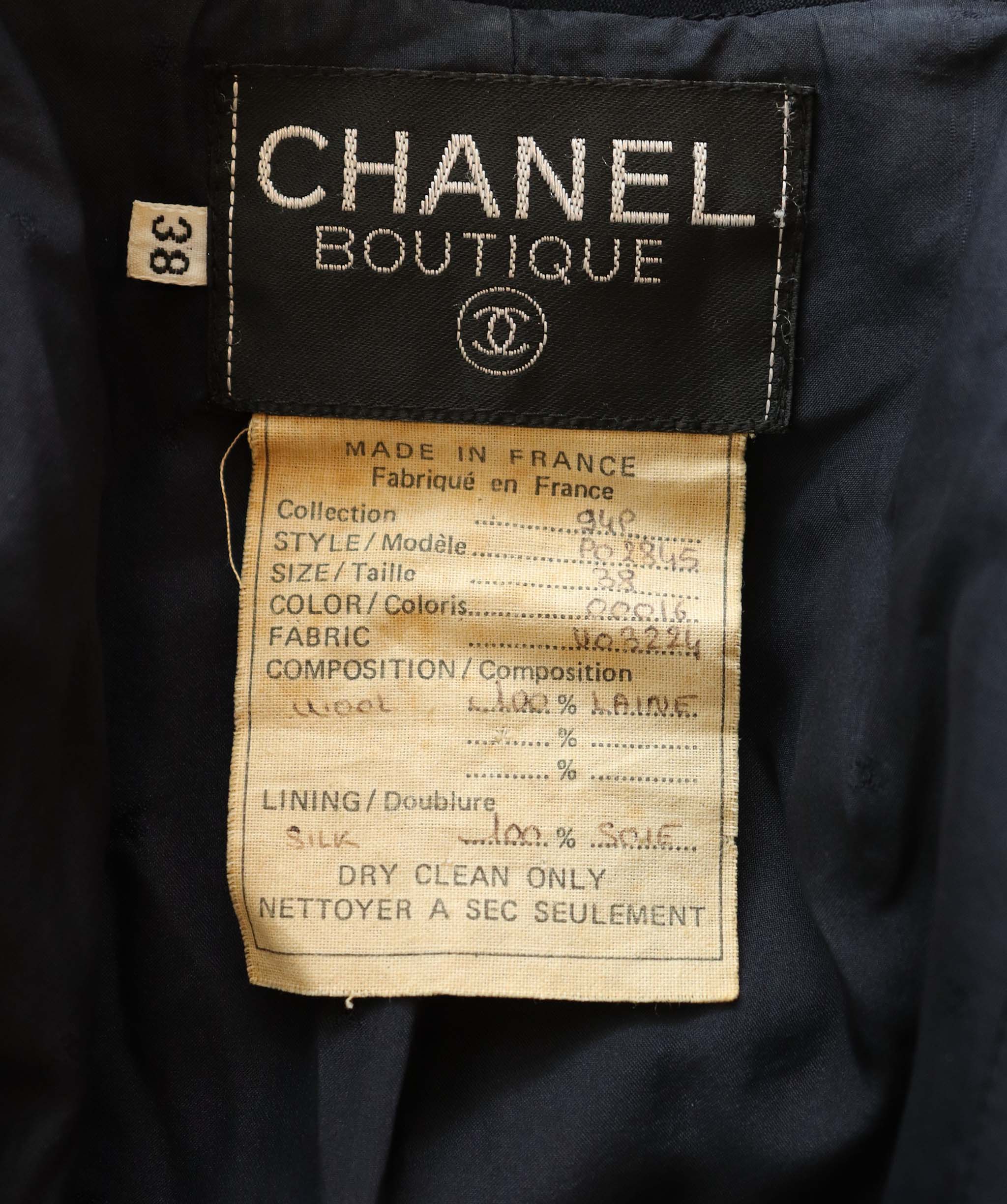 Chanel CHANEL NAVY WOOL JACKET 38 DXBK0292