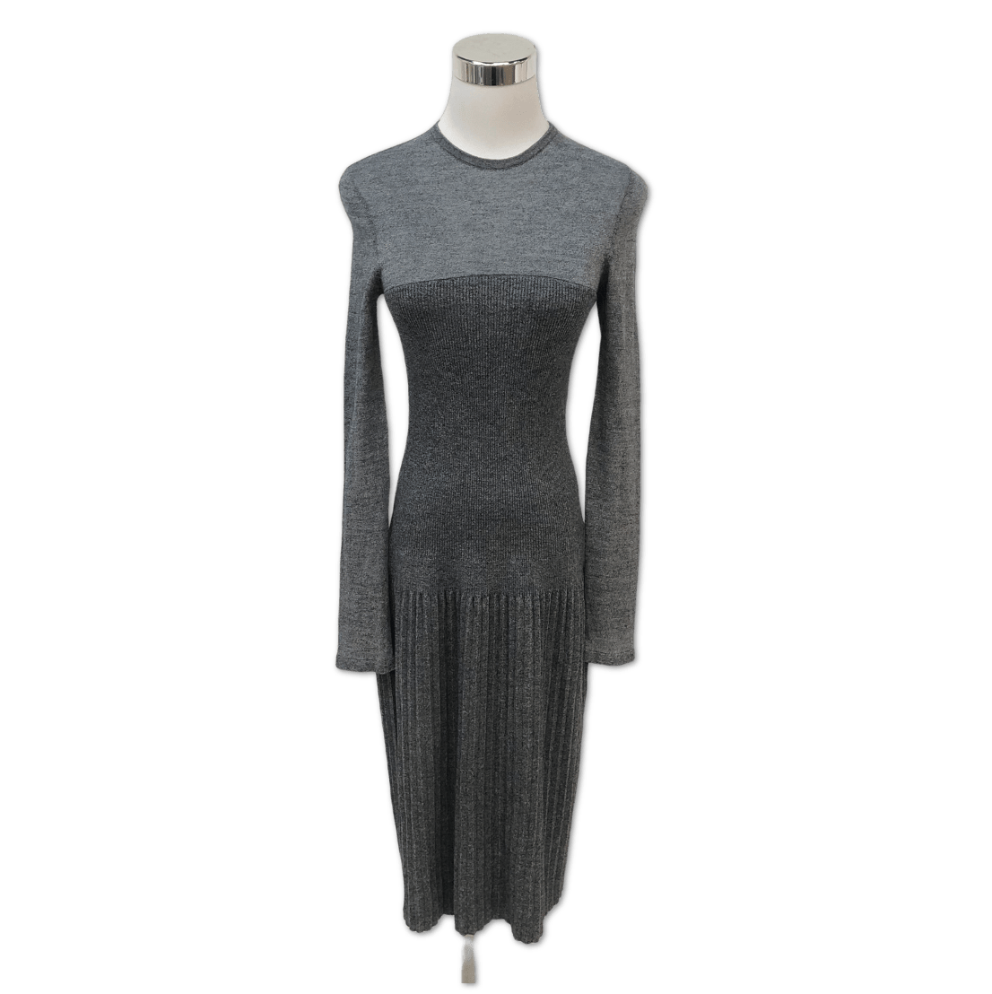 Chanel Chanel Two-Tone Grey Ribbed Knit Long-Sleeve Dress size 36 C14053962496