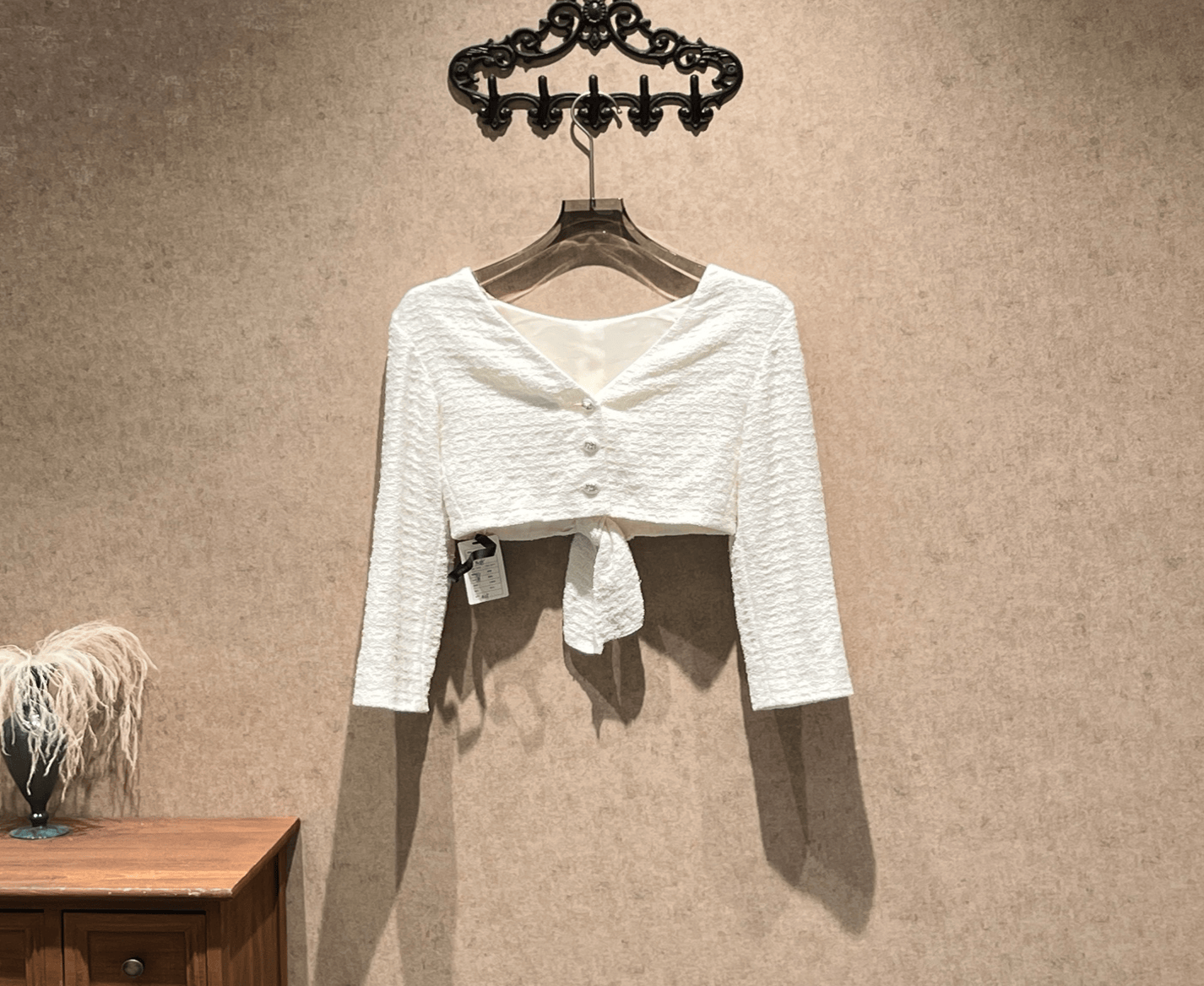 Chanel Chanel White Diamond-Buttoned Tie-Wavy Cropped Top / Size 34 / 99% New / 42407 SGC42407