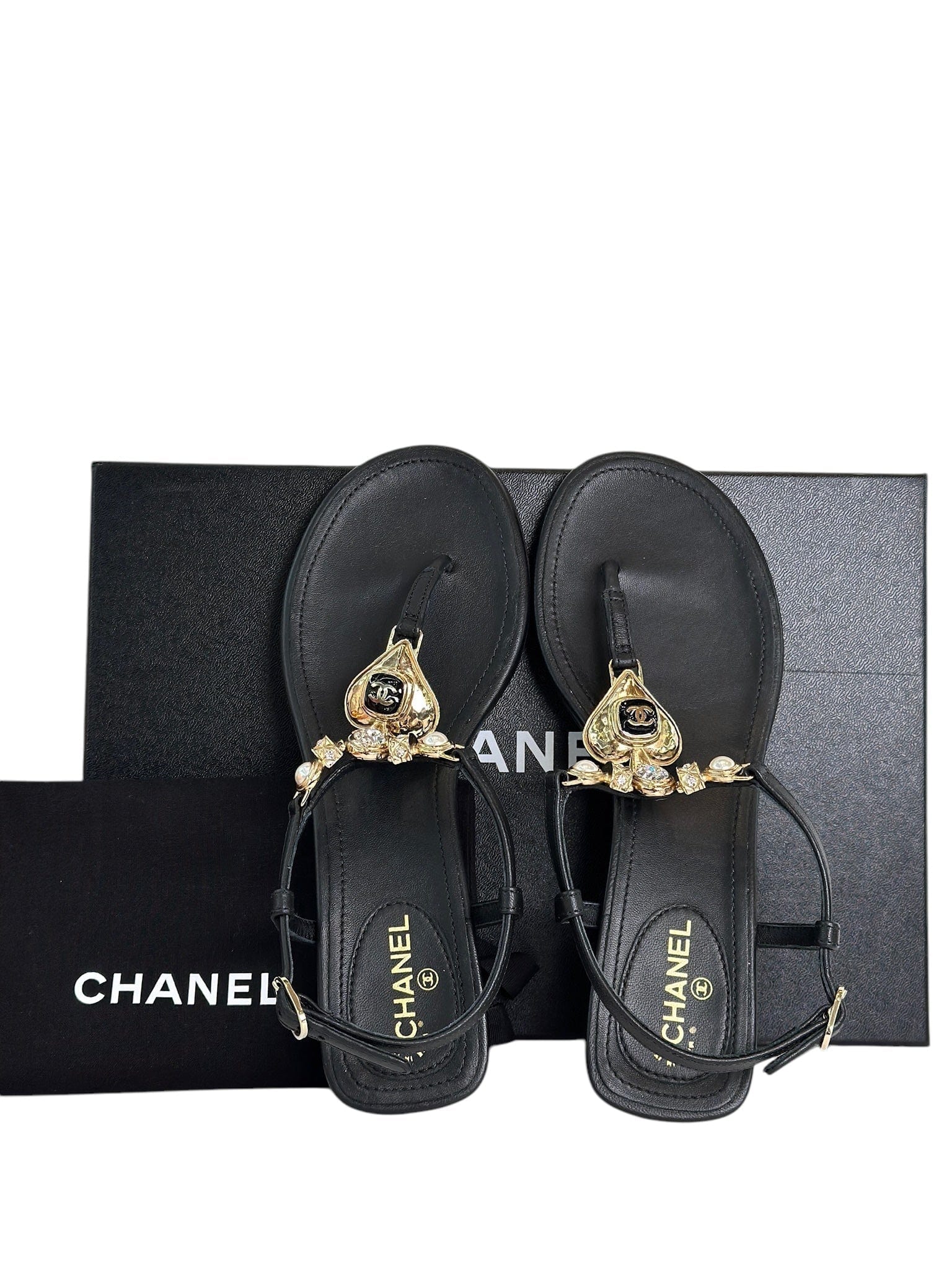 Chanel Chanel 23C Thongs Black With Heart 36#