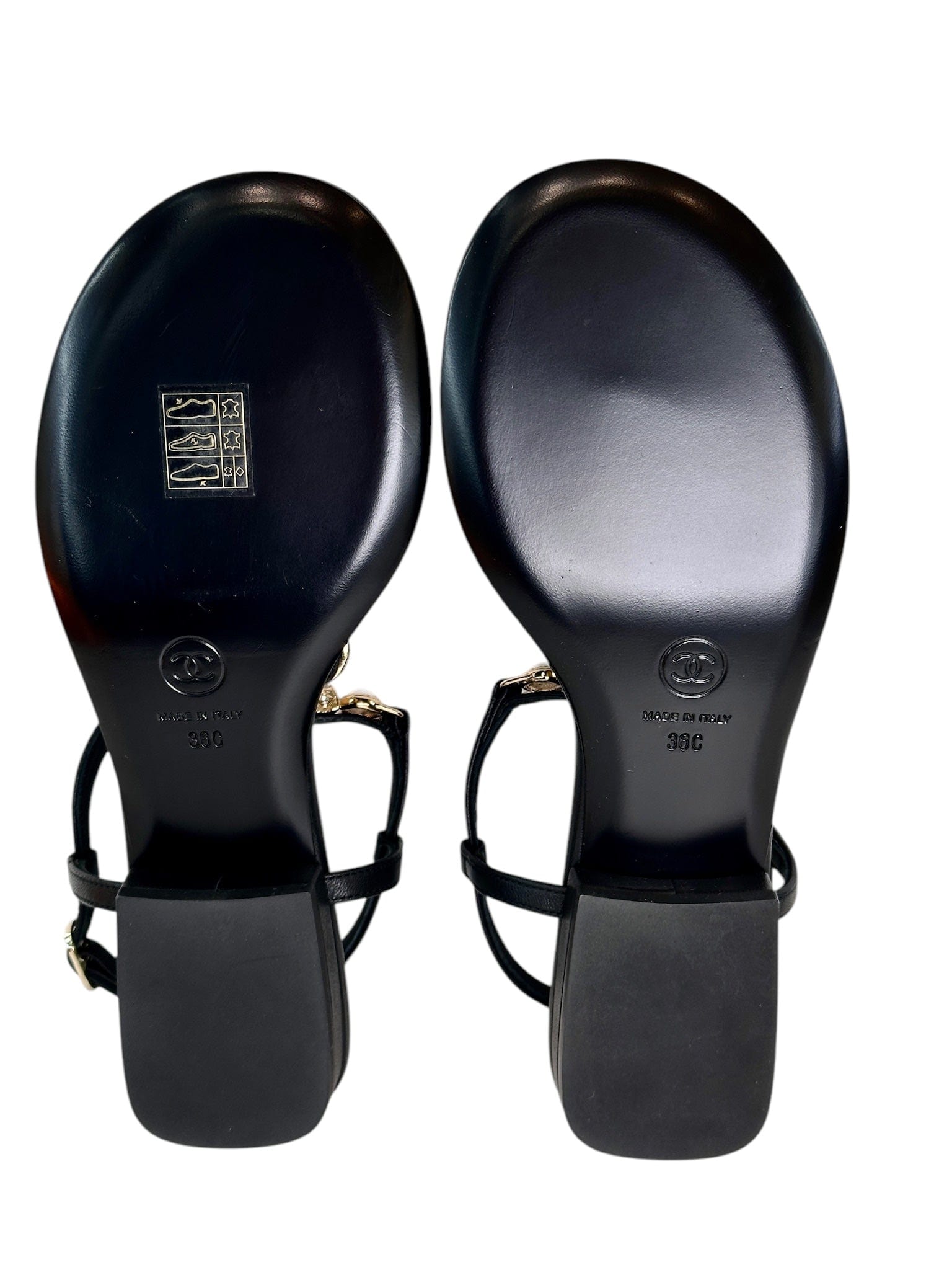 Chanel Chanel 23C Thongs Black With Heart 36#