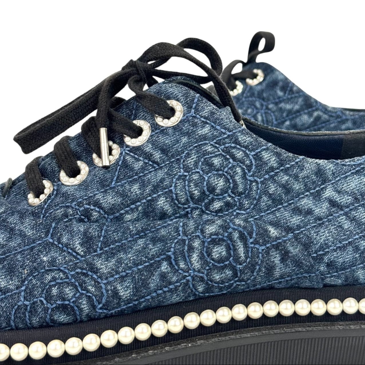Chanel Chanel Blue Tweed Pearl Shoes #39