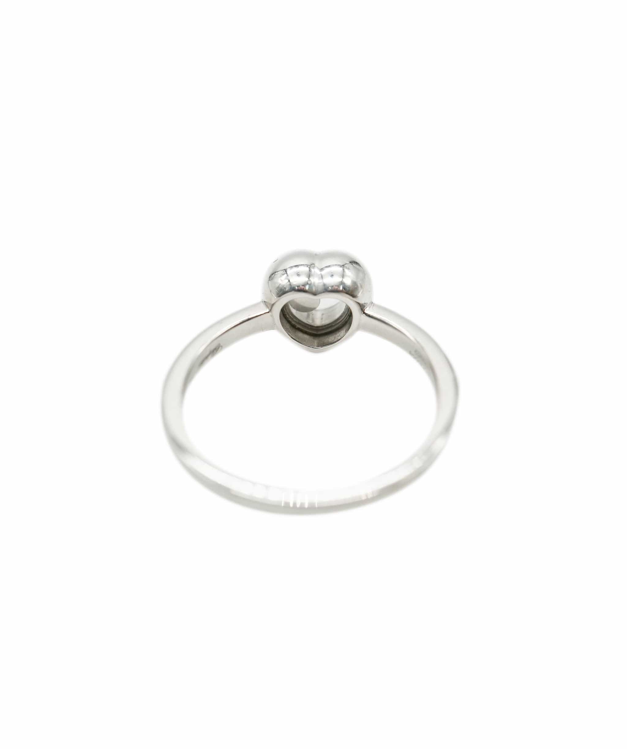 Chopard Chopard Happy Diamonds Heart Ring in 18k White Gold 0.05 CTW AHC1883