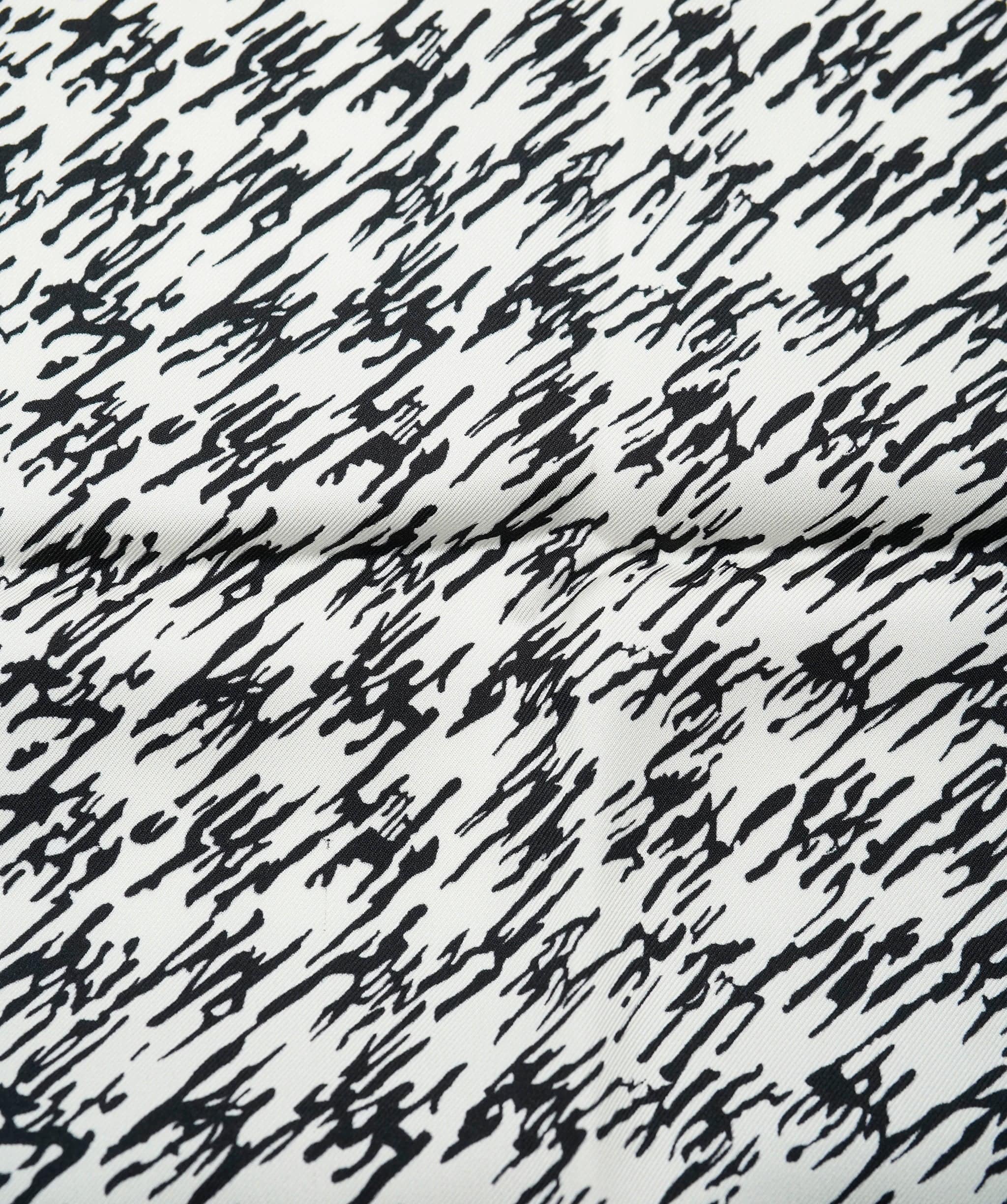 Christian Dior Dior silk scarf, pied de poule, excellent condition  AKL0107