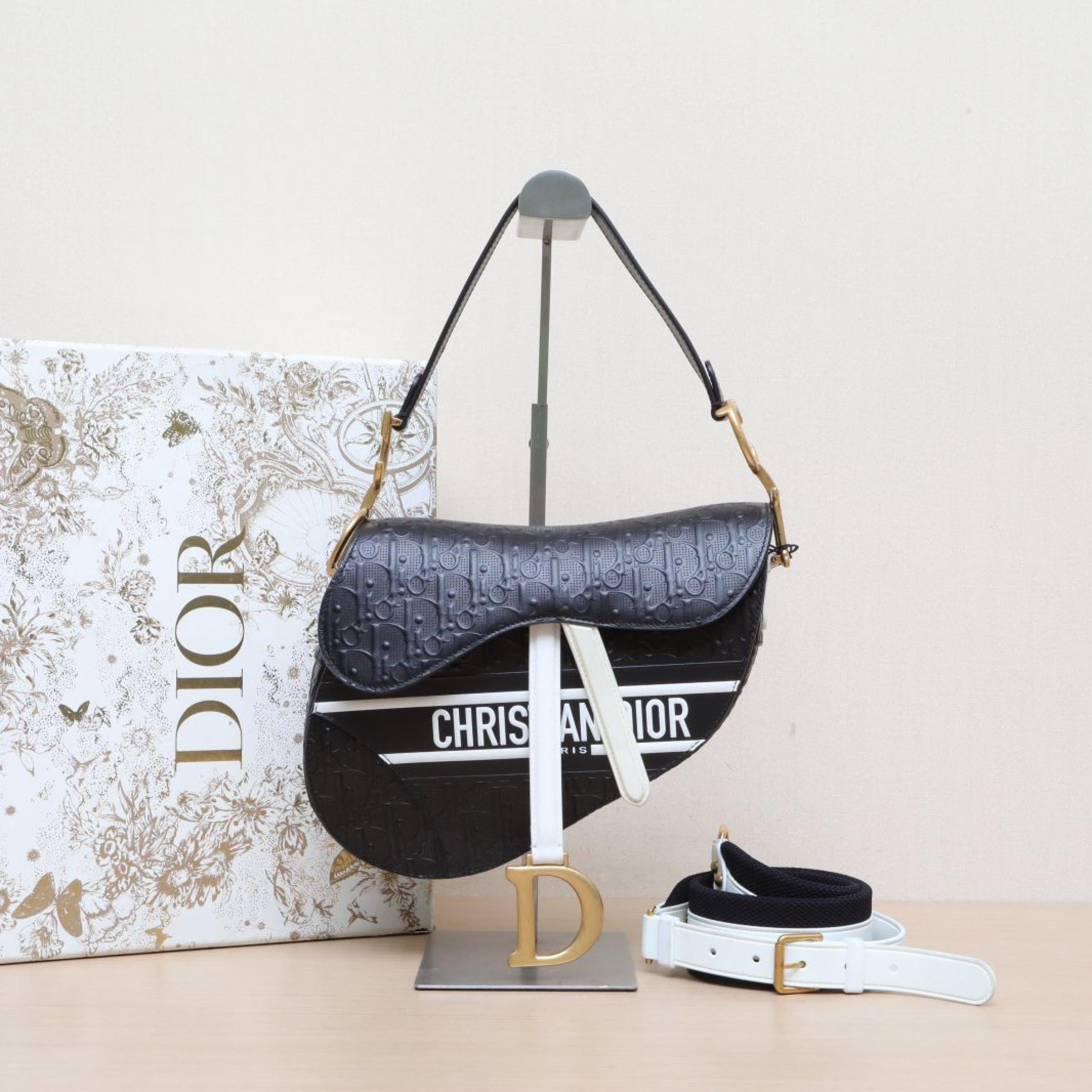 Christian Dior Black and white leather C gold buckle 2021 SADDLE