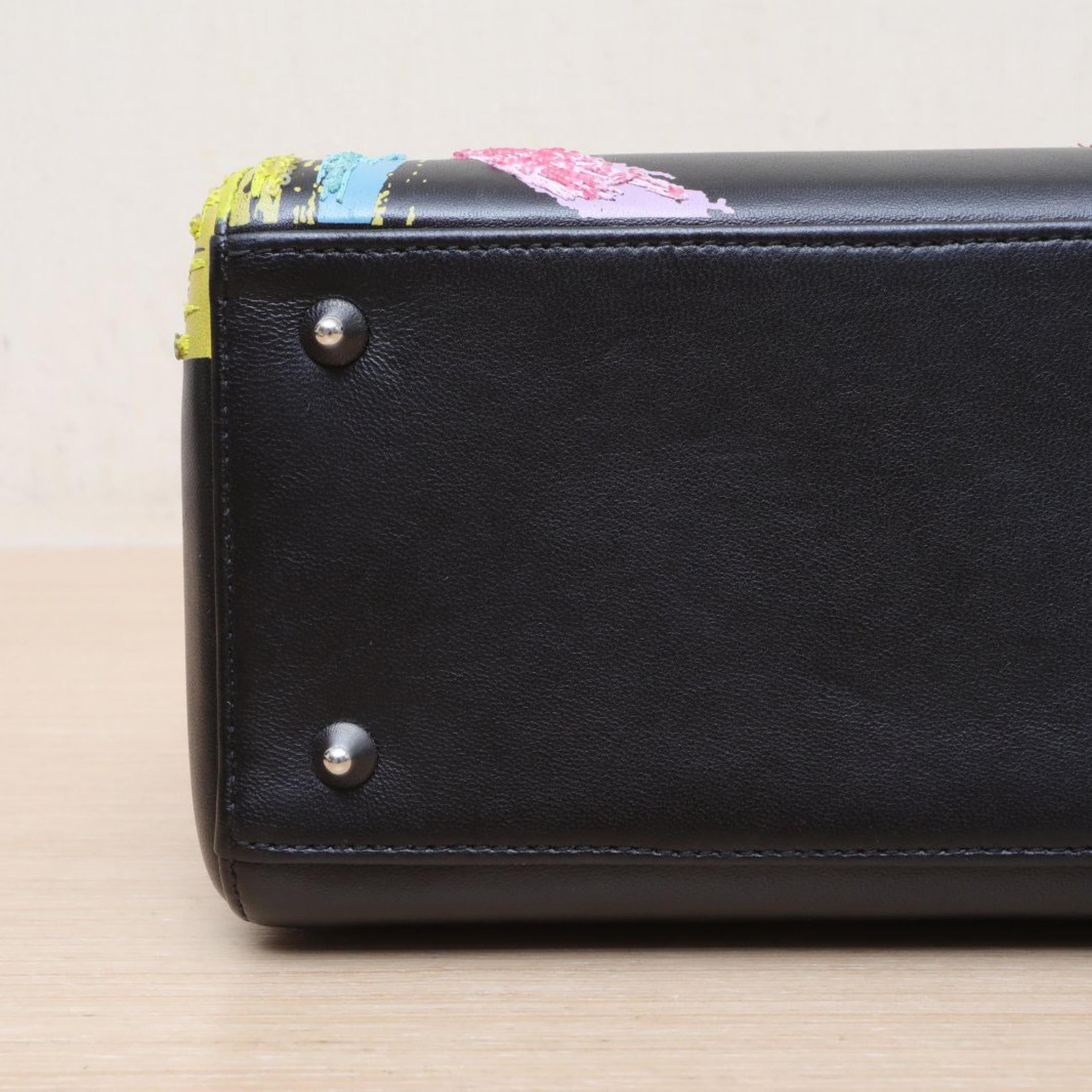 Christian Dior Christian Dior Lady Dior bag, five-grid pattern, leather, small size, silver buckle, 2015
Original dust bag, shoulder strap, ID card, instruction manual, shopping ticket ALC3178