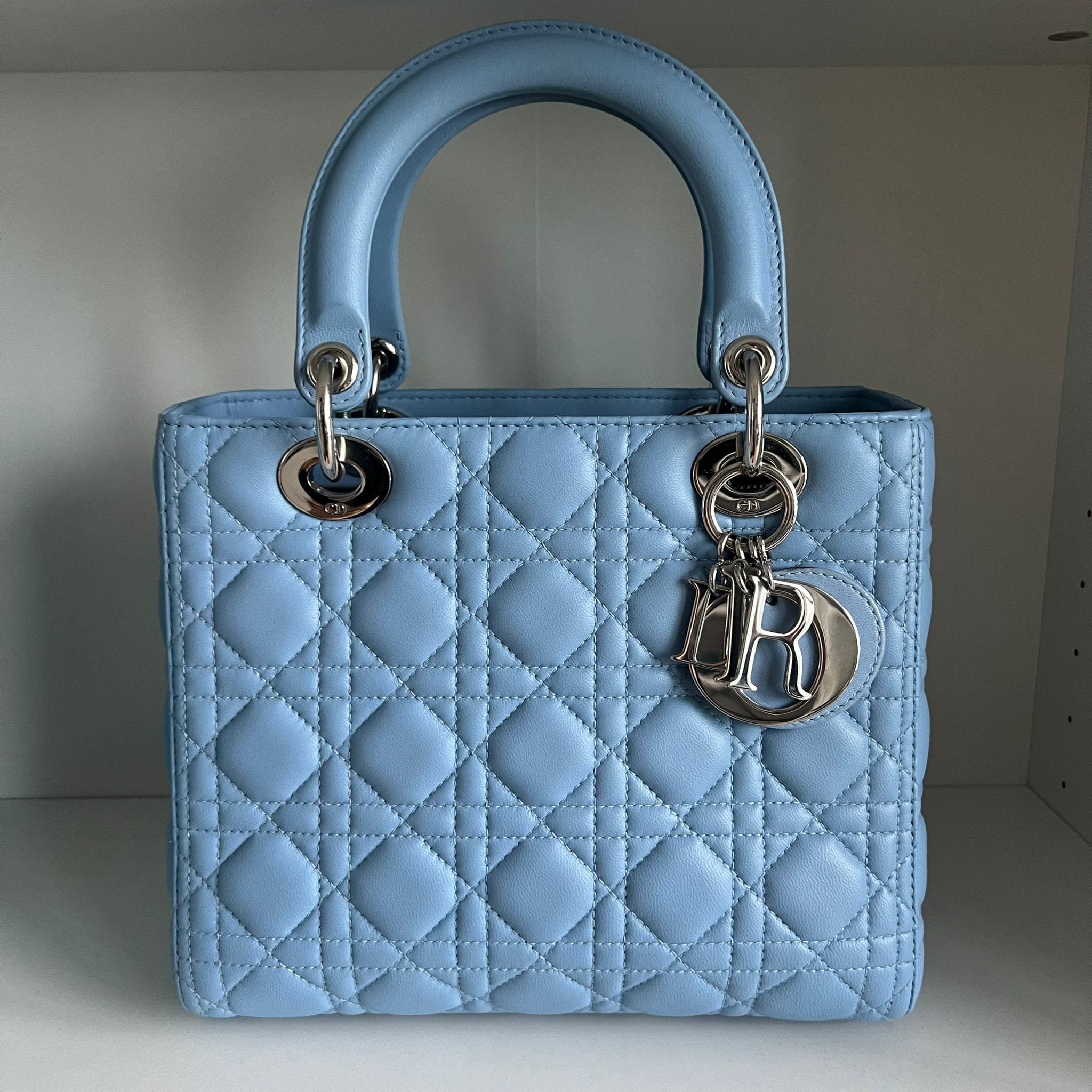 Christian Dior Christian Dior Lady Dior Medium Corn Flower Blue Lambskin SHW (Zip) SYCM205