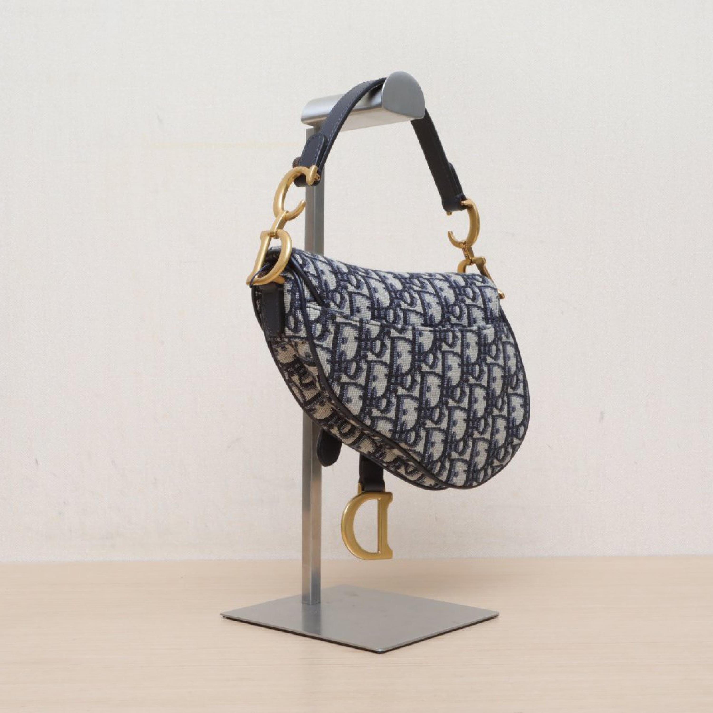 Christian Dior Christian Dior SADDLE Small 21 Strapless Dark Blue Canvas Gold Buckle 2020 Oblique Print
No accessories ALC3148