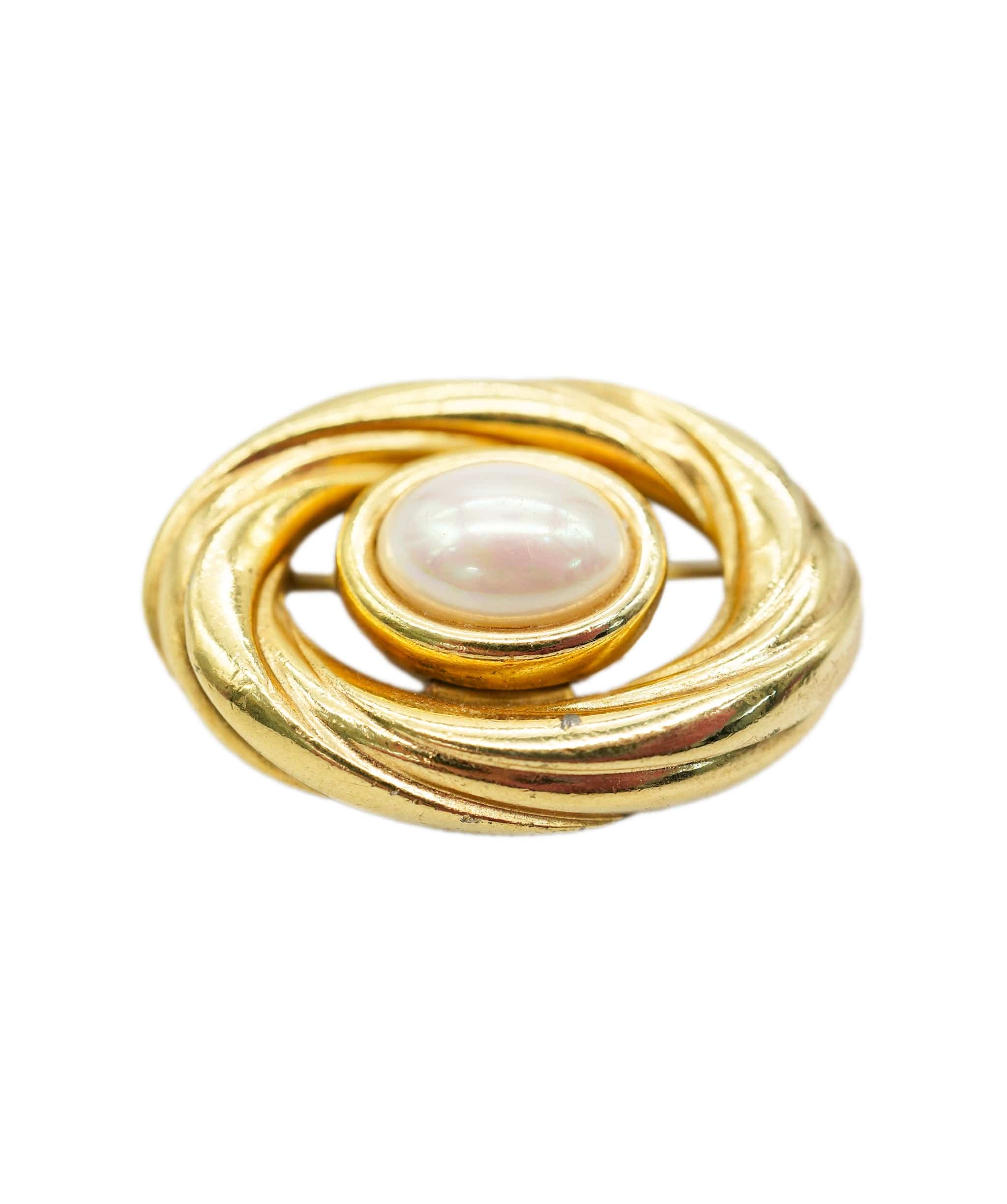 Christian Dior Dior pearl oval textured brooch  - AJC0827