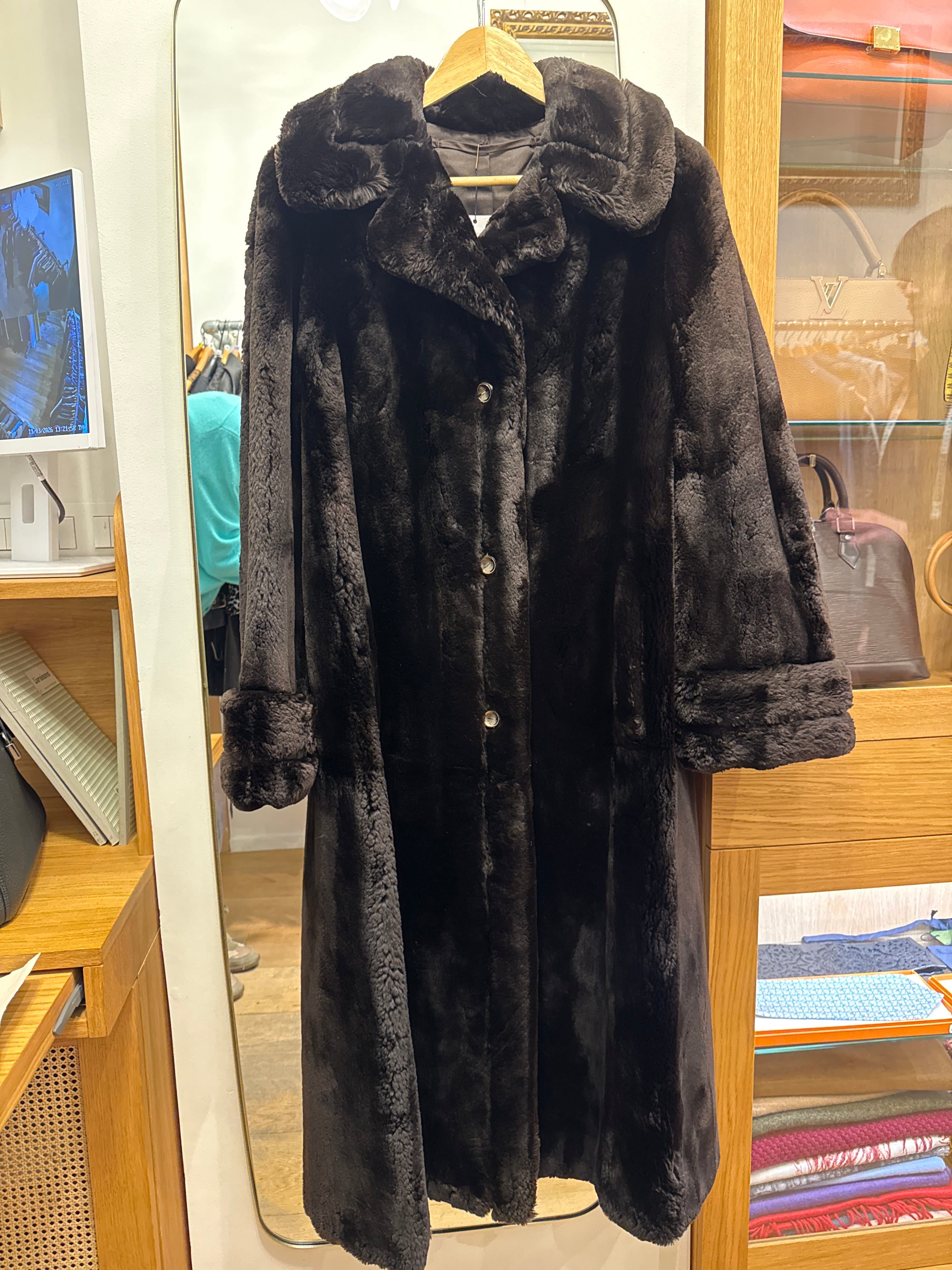 Christian Dior CHRISTIAN DIOR BROWN BEAVER FUR AGC3291
