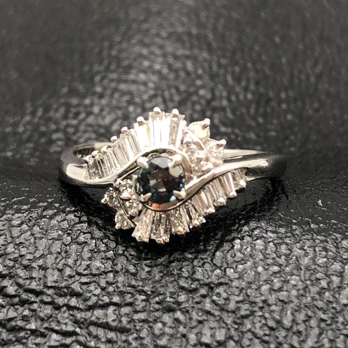 Custom Jewelry Custom Jewelry 1P Alexandrite & Diamond Ring, A(0.19ct), D(0.40ct), PT900, 3.5g, US Size 5.5, Sorting Included C340405