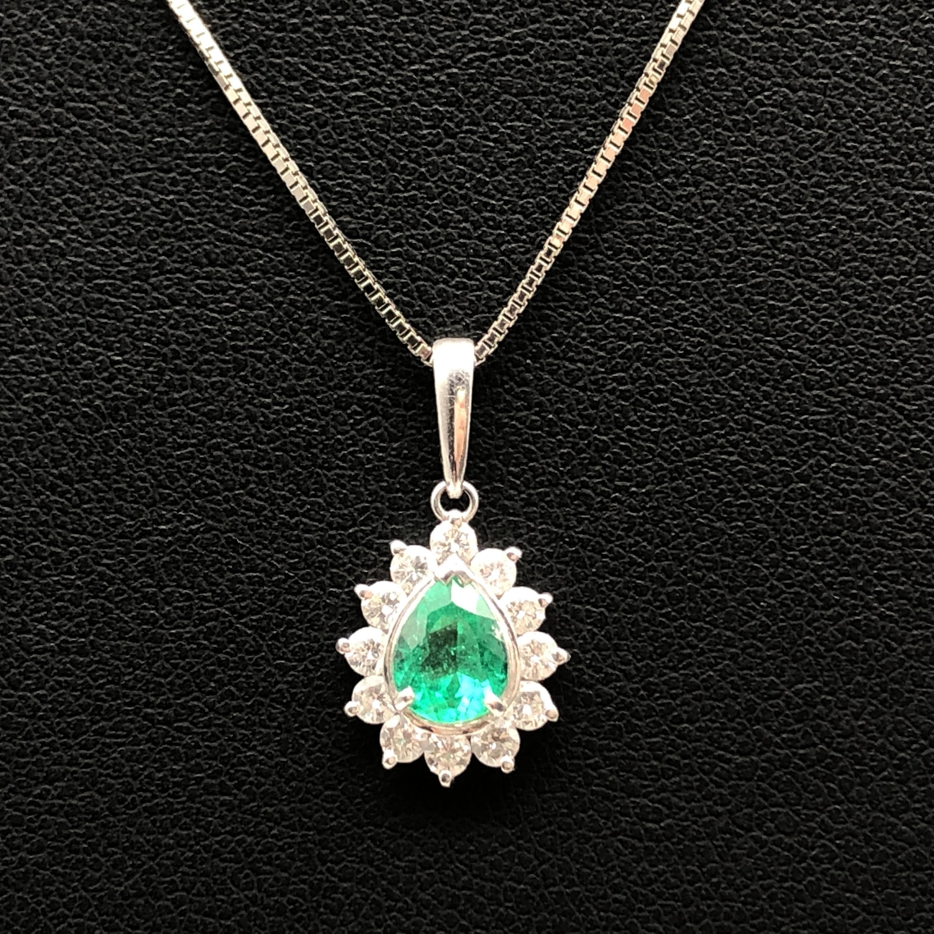 Custom Jewelry Custom Jewelry 1P Emerald & Diamond Necklace, E(0.56ct), D(0.38ct), K18WG/PT900, 4.4g, 17inch C355743