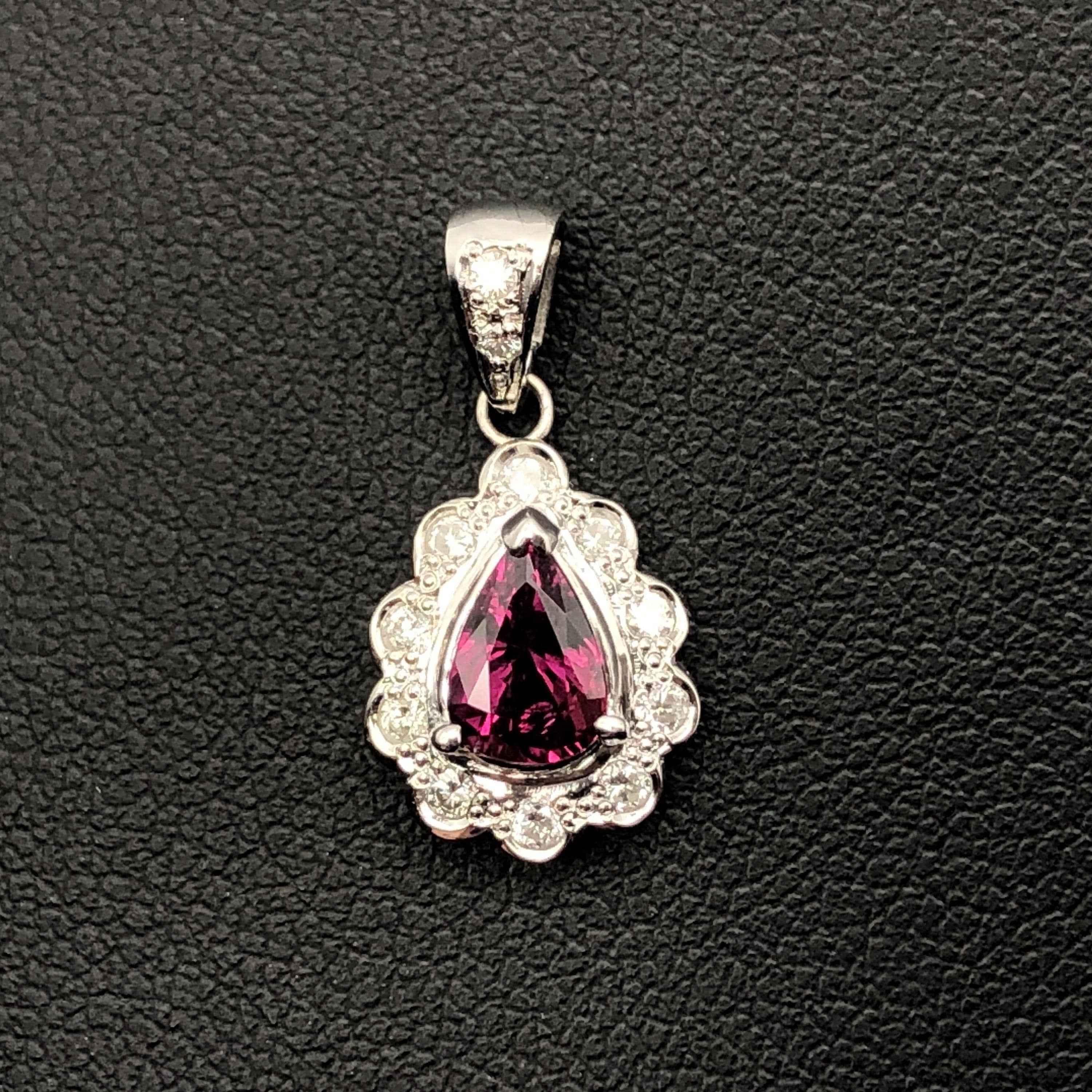 Custom Jewelry Custom Jewelry 1P Ruby & Diamond Necklace Top, R(0.86ct), D(0.18ct), PT, 3.2g C297182