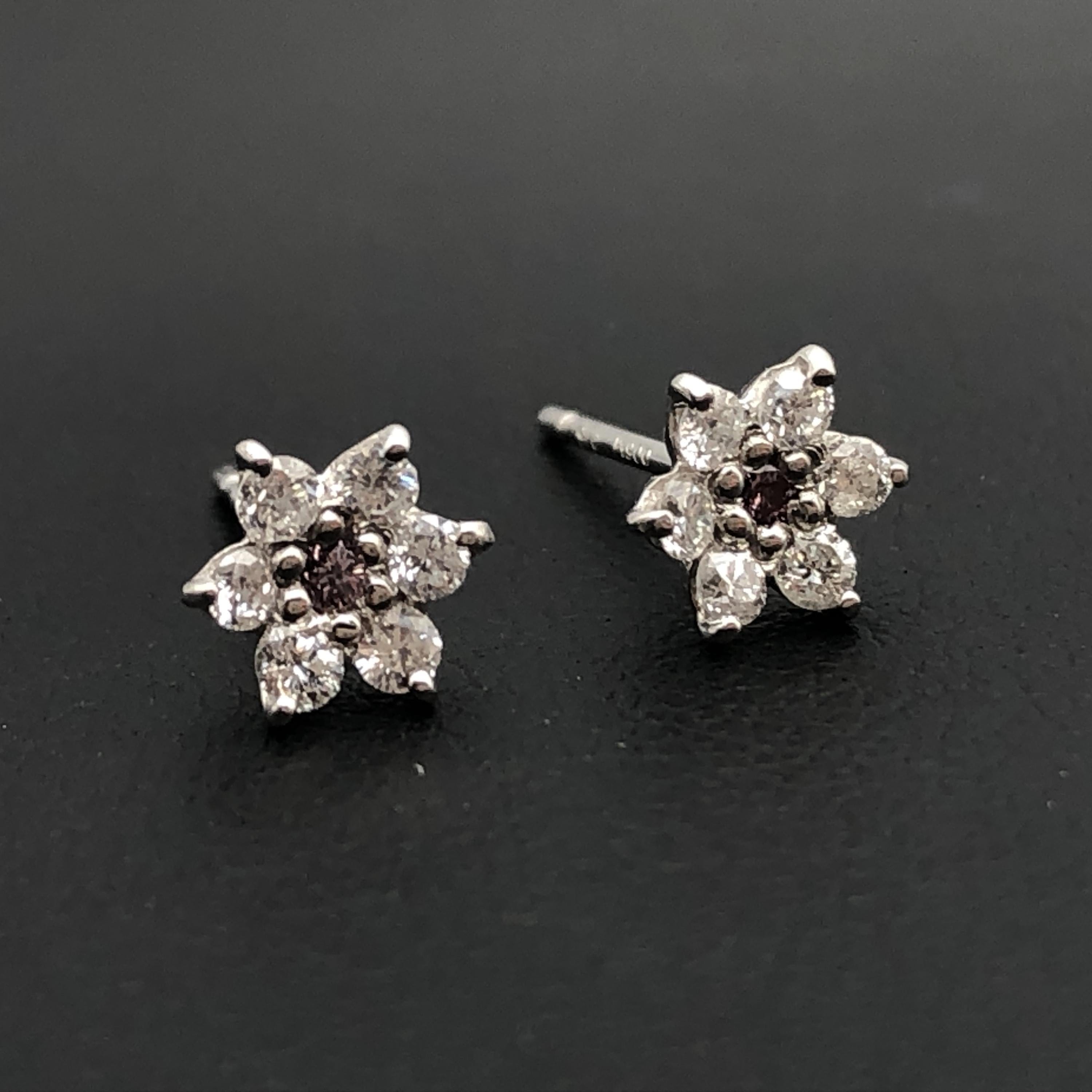 Custom Jewelry Custom Jewelry Flower Motif Diamond Pierces, D(0.15ct/0.15ct), PT900, 1.1g C355289